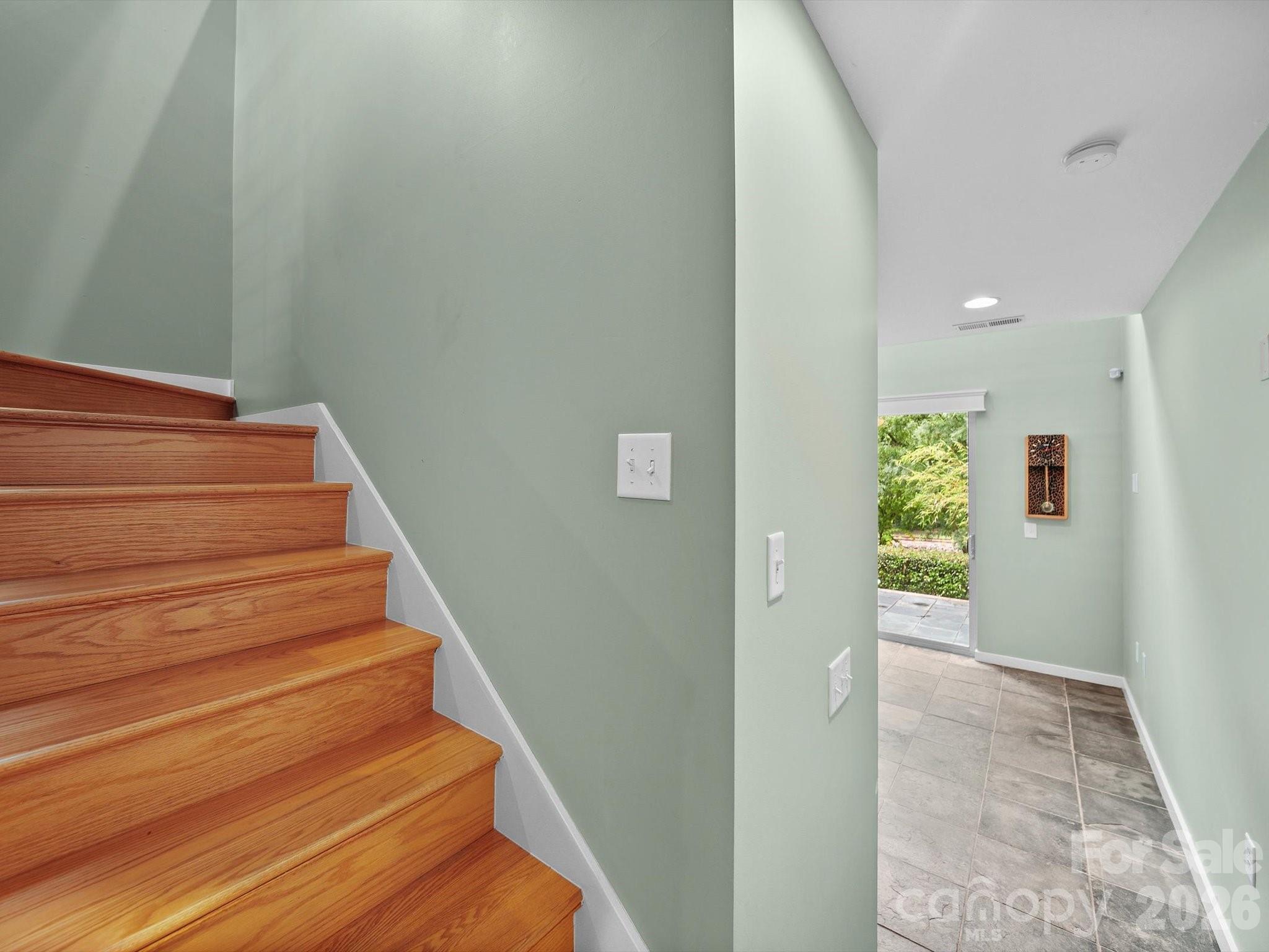 368 Viburnum Way Court Property Photo 15