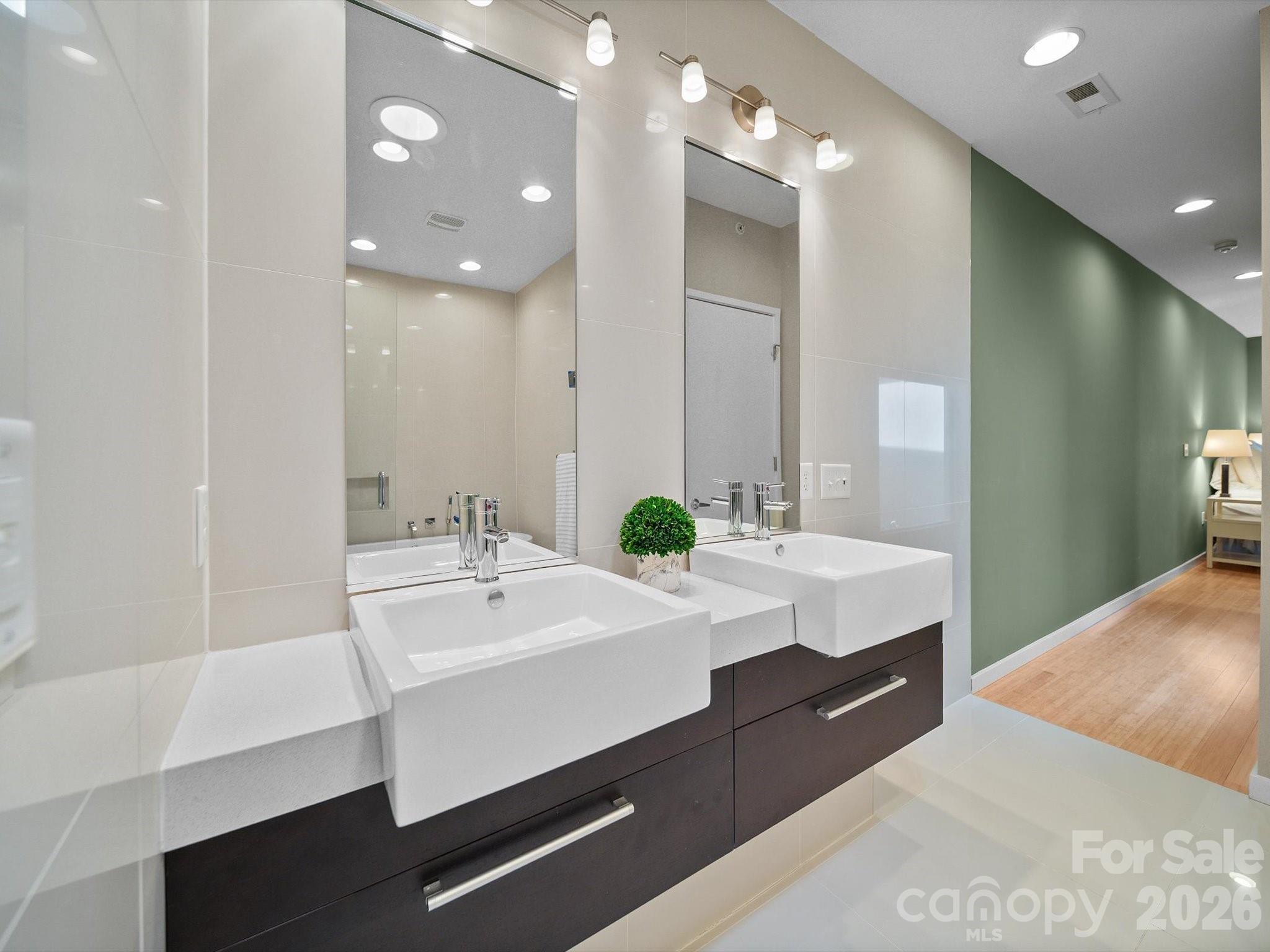 368 Viburnum Way Court Property Photo 27
