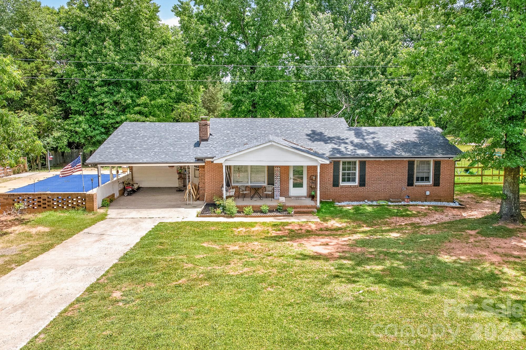 2446 Wood Road Property Photo 1