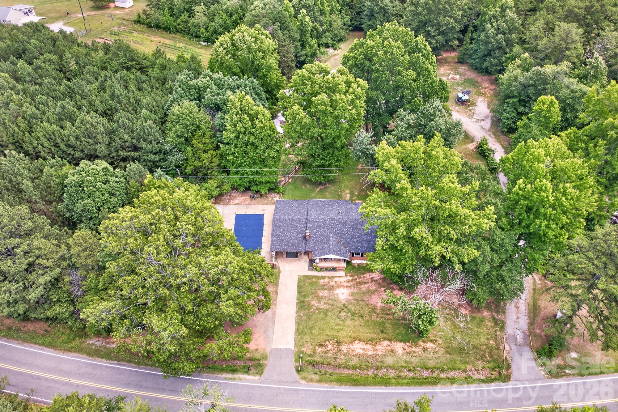 2446 Wood Road Property Photo 5