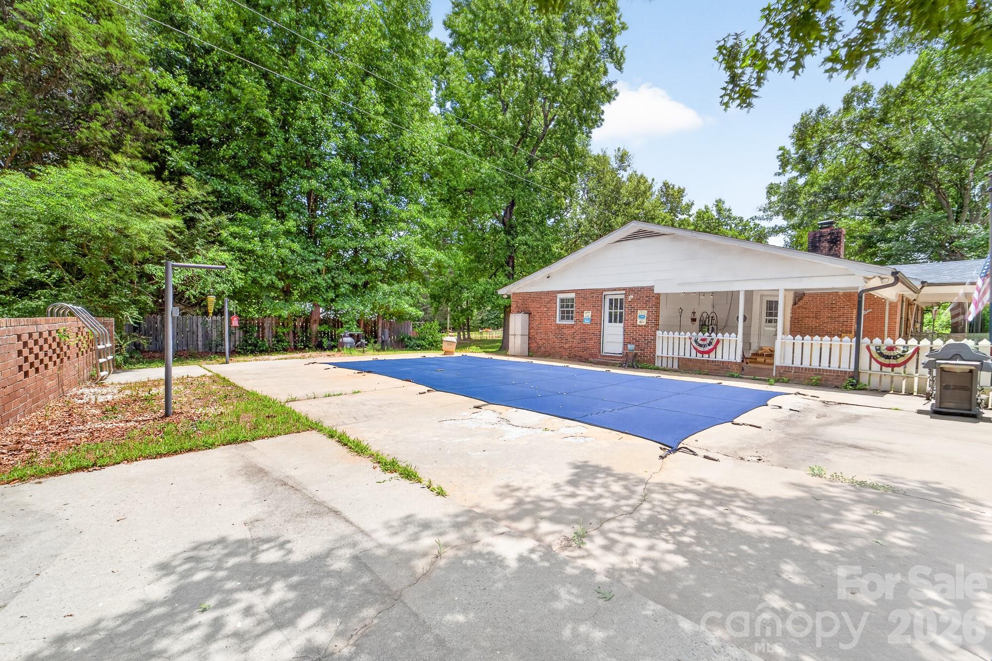 2446 Wood Road Property Photo 9