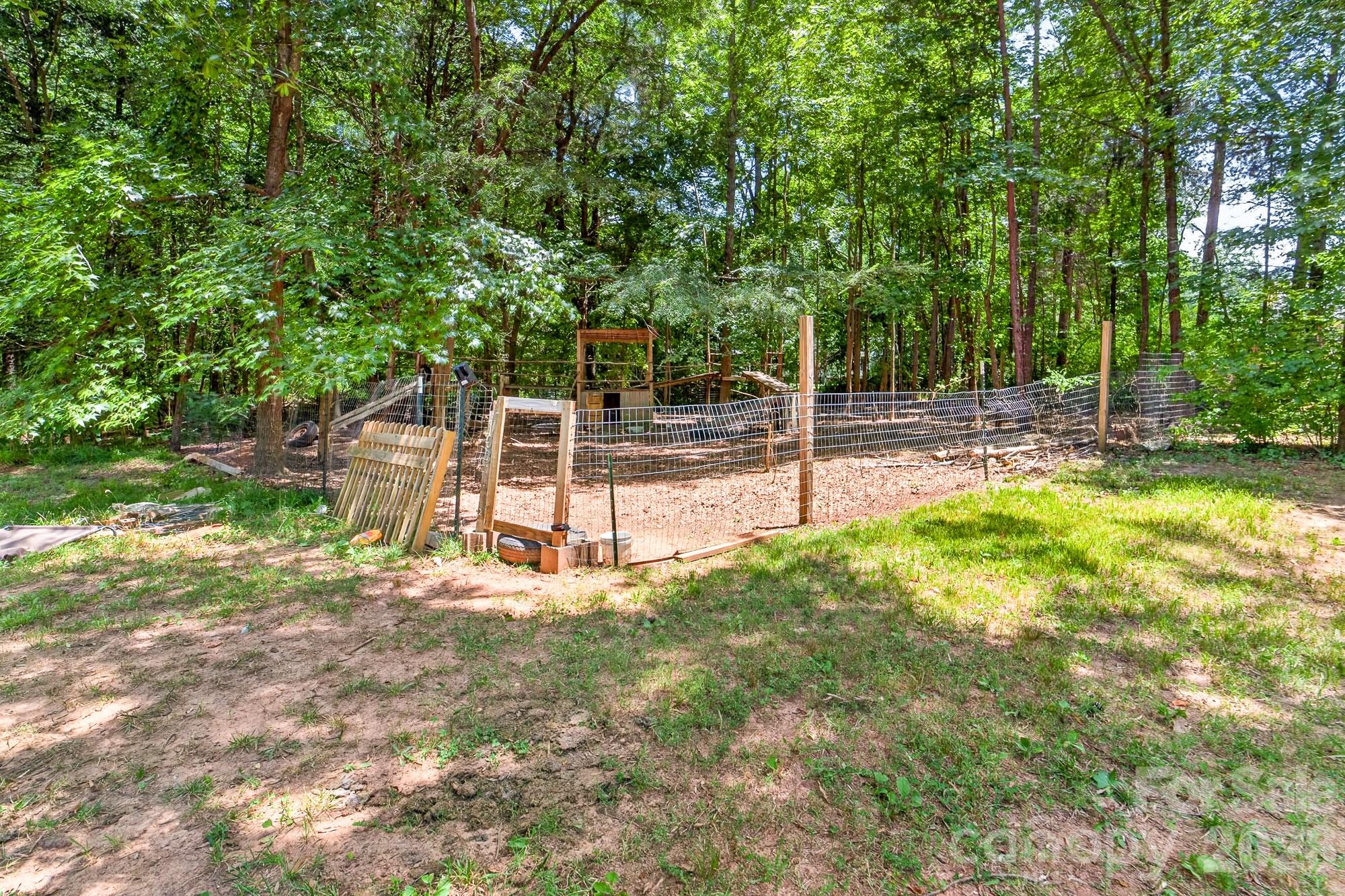 2446 Wood Road Property Photo 16
