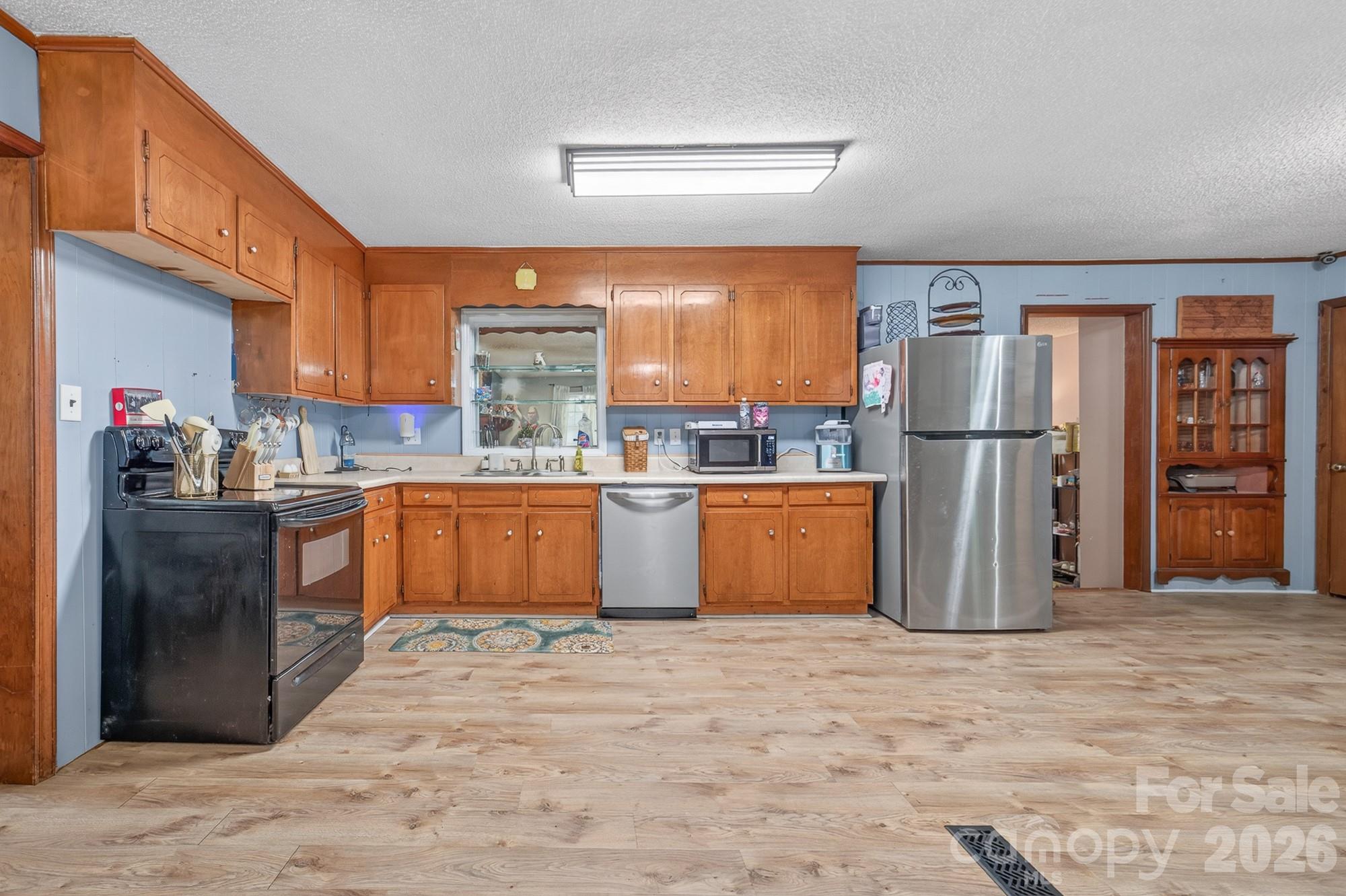 2446 Wood Road Property Photo 27