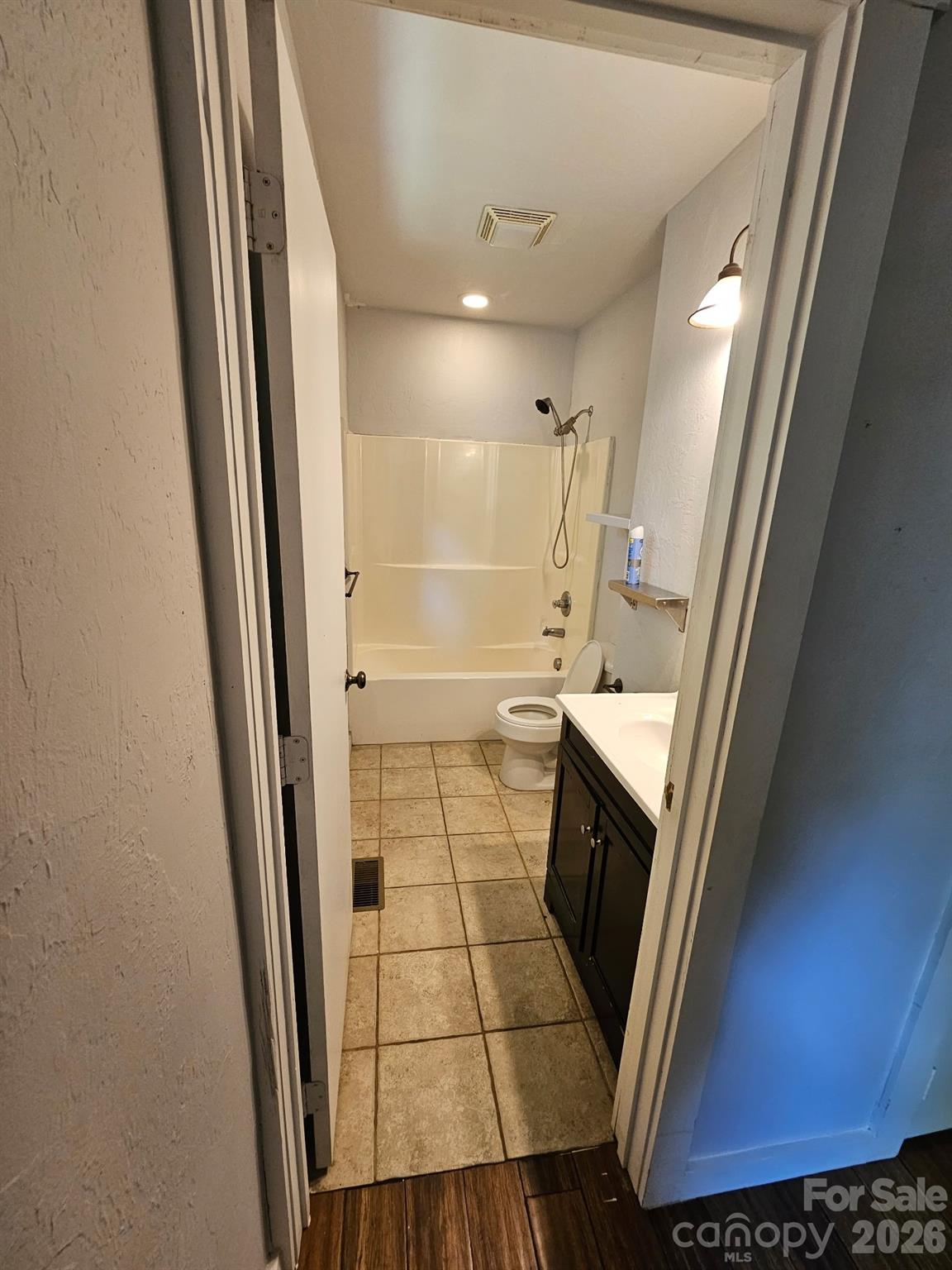 100 Squirrel Lane Property Photo 8