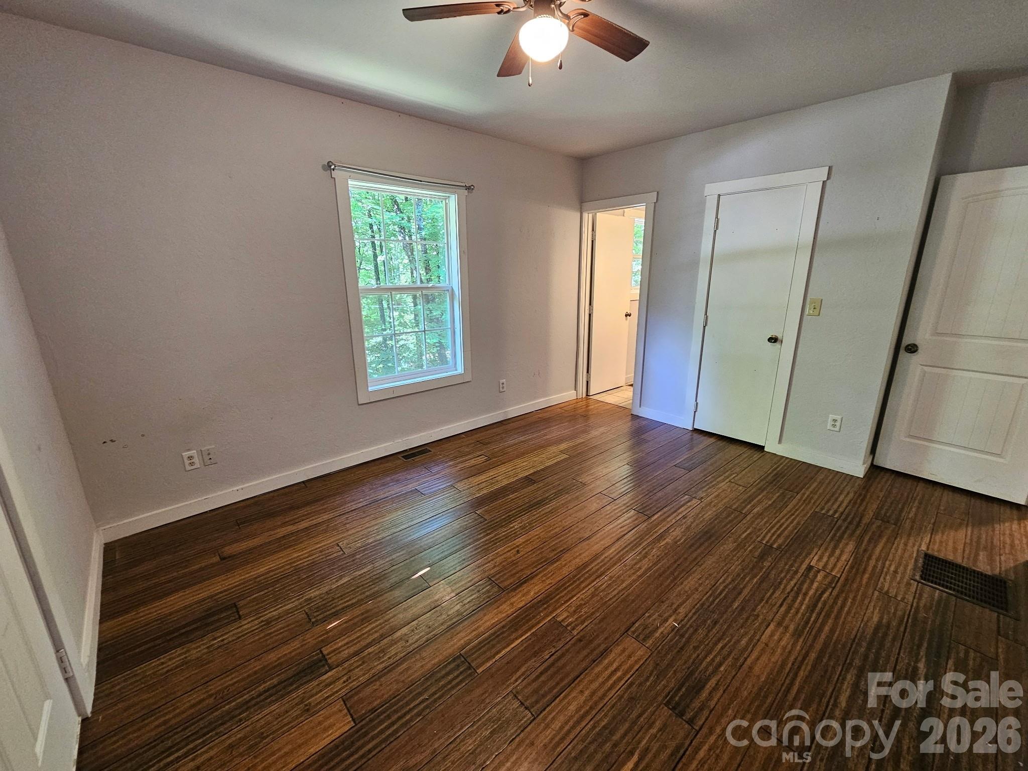 100 Squirrel Lane Property Photo 17
