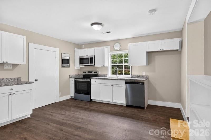603 Thomas Street Property Photo 6