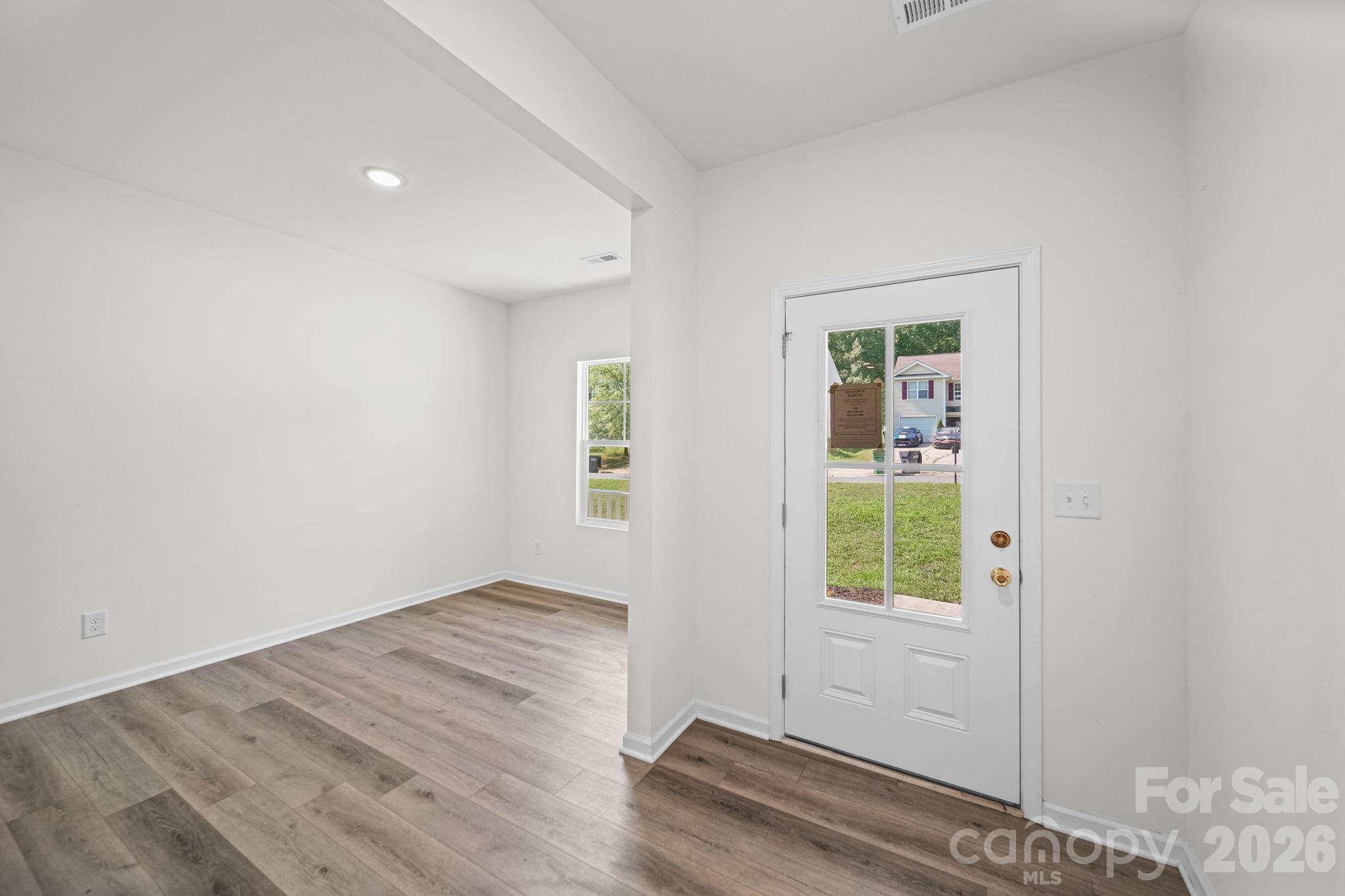 7725 E Lane Drive Property Photo 3