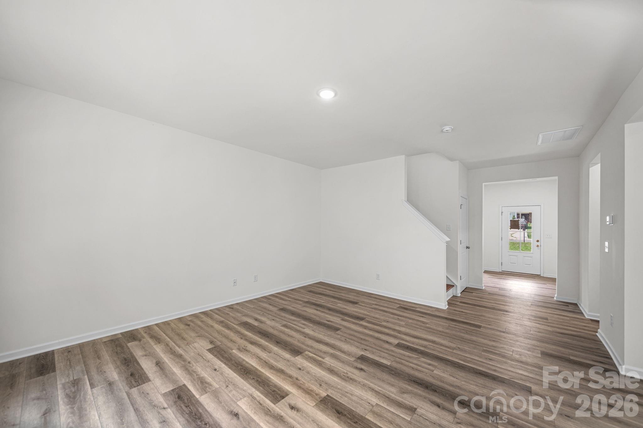 7725 E Lane Drive Property Photo 10