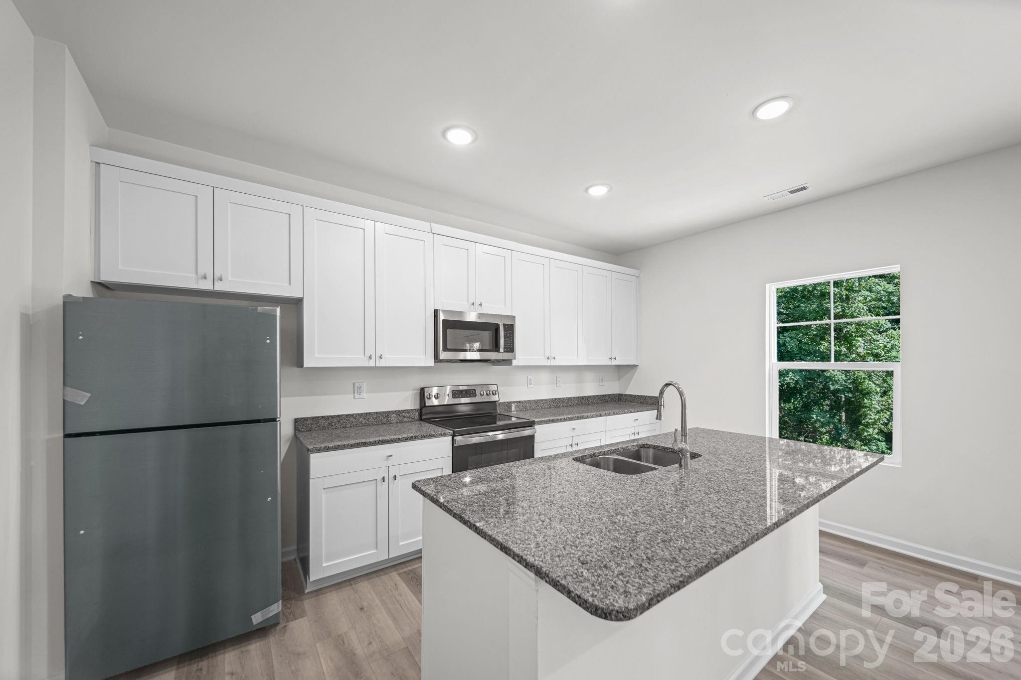 7725 E Lane Drive Property Photo 19