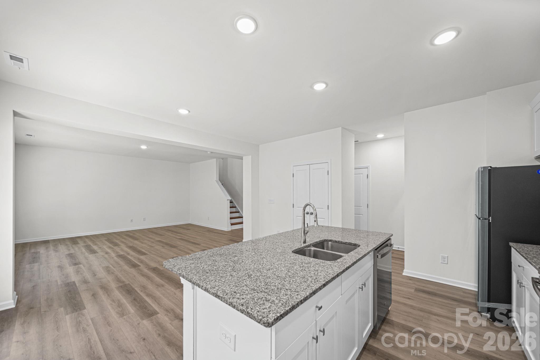 7725 E Lane Drive Property Photo 21