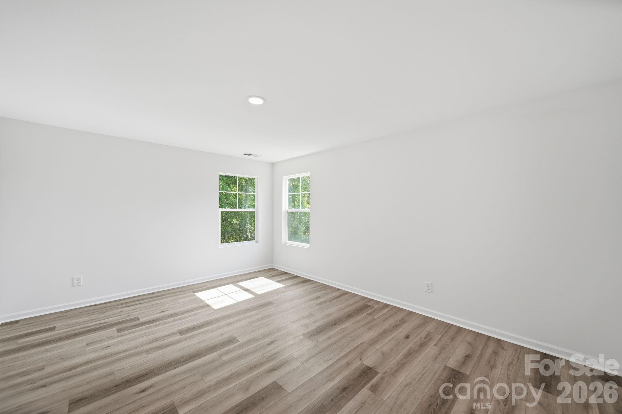 7725 E Lane Drive Property Photo 27