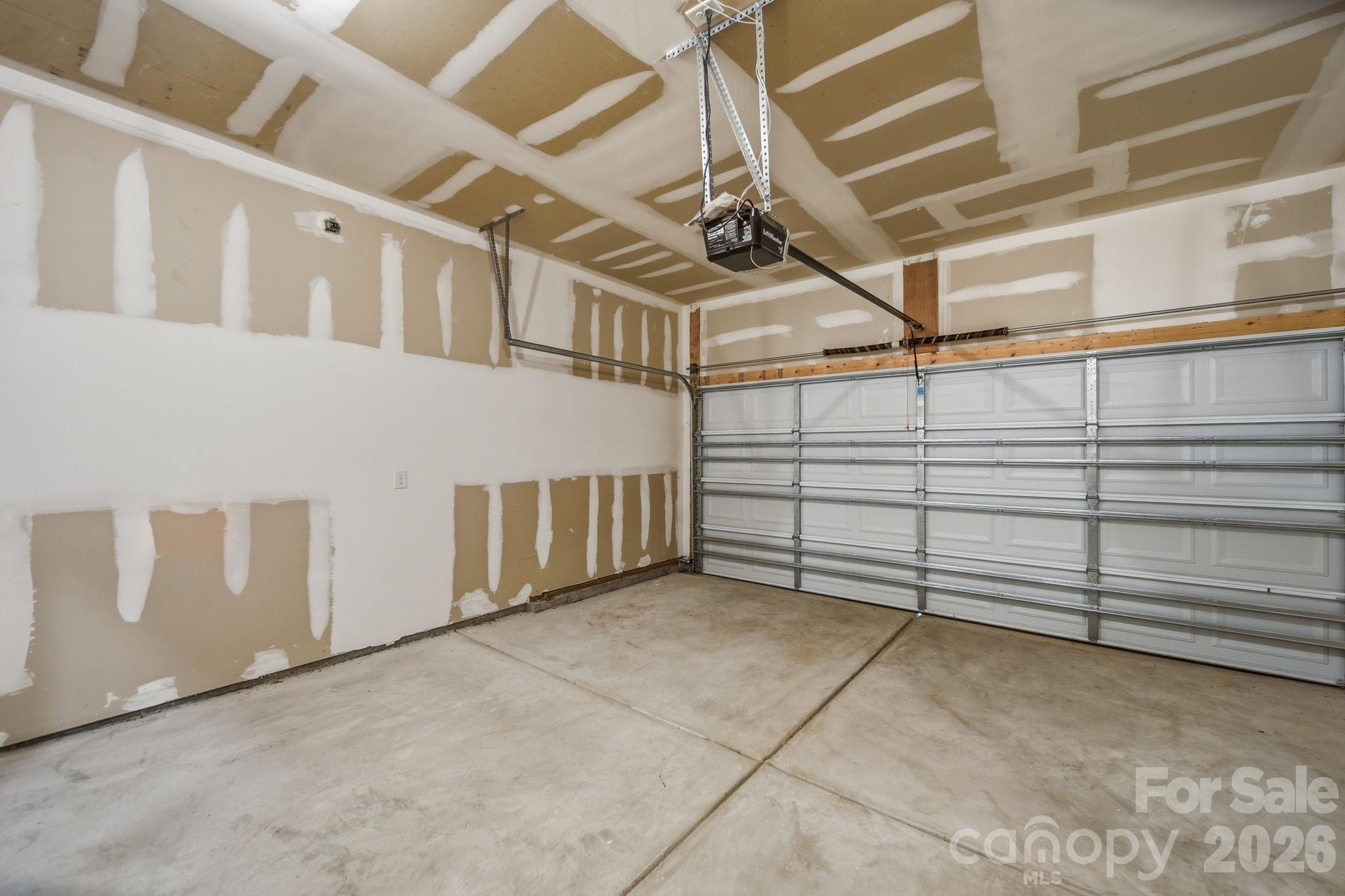 7725 E Lane Drive Property Photo 38