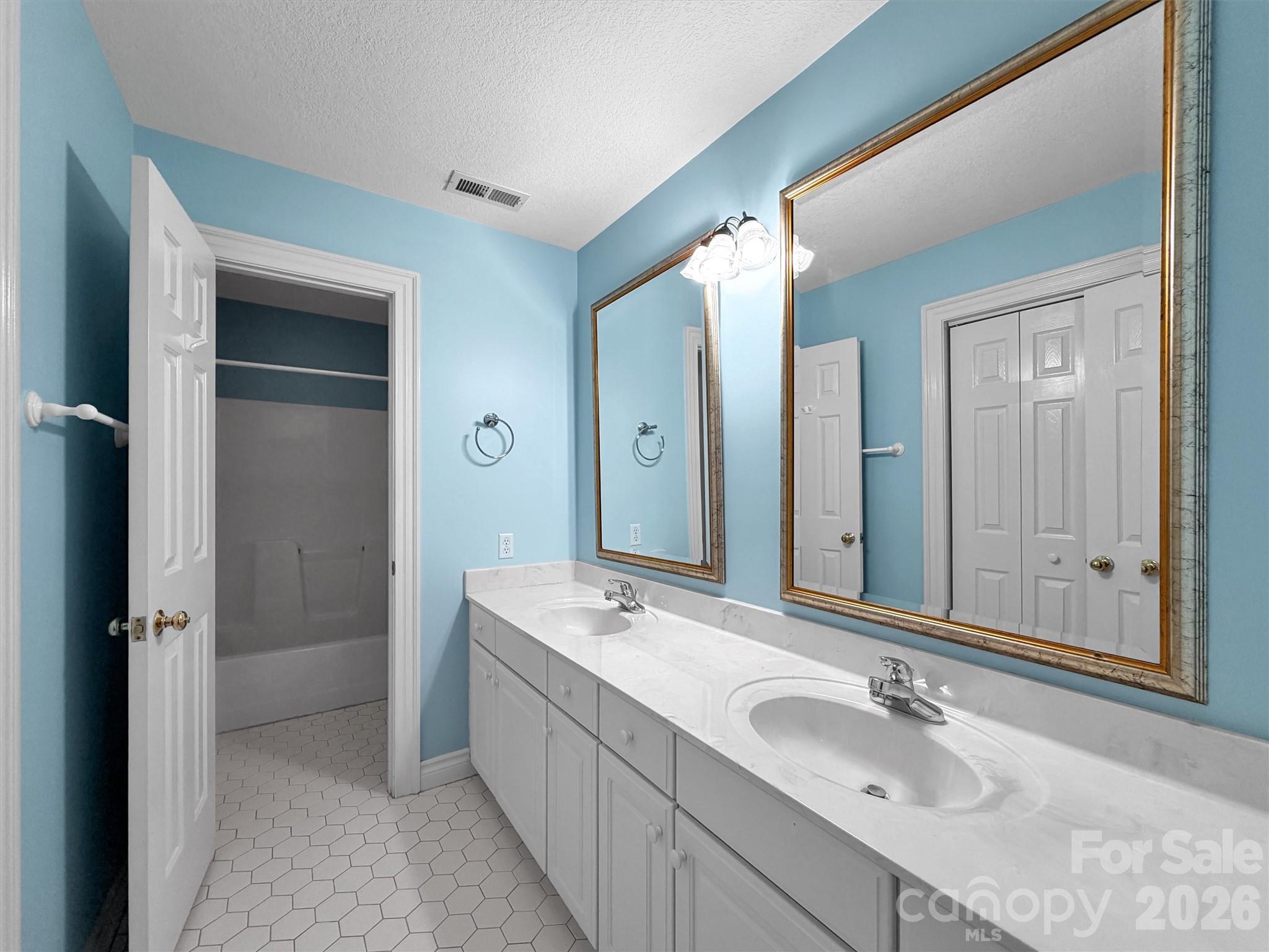 9 Hickory Ridge 8 Property Photo 23