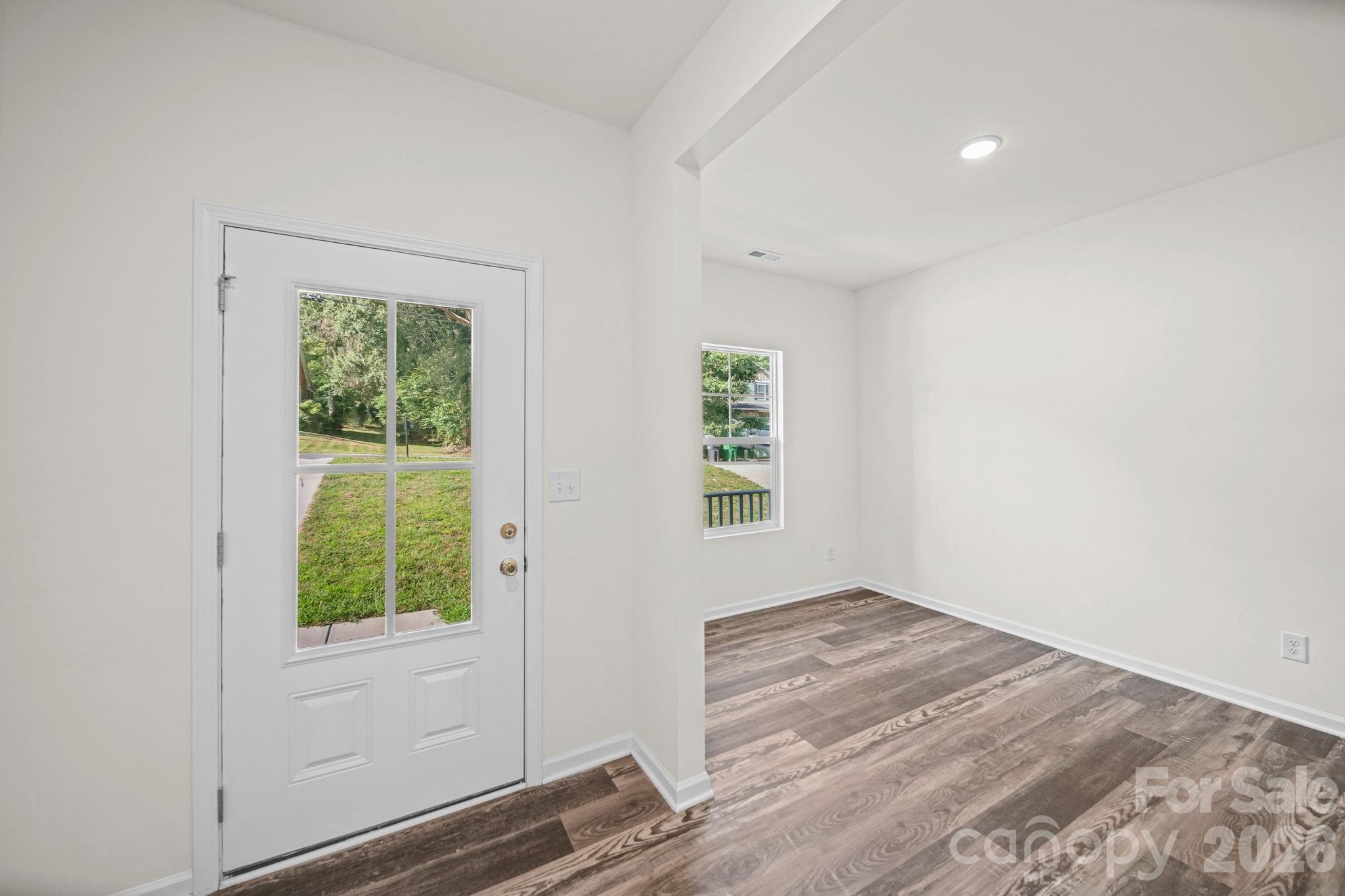 7809 E Lane Drive Property Photo 2