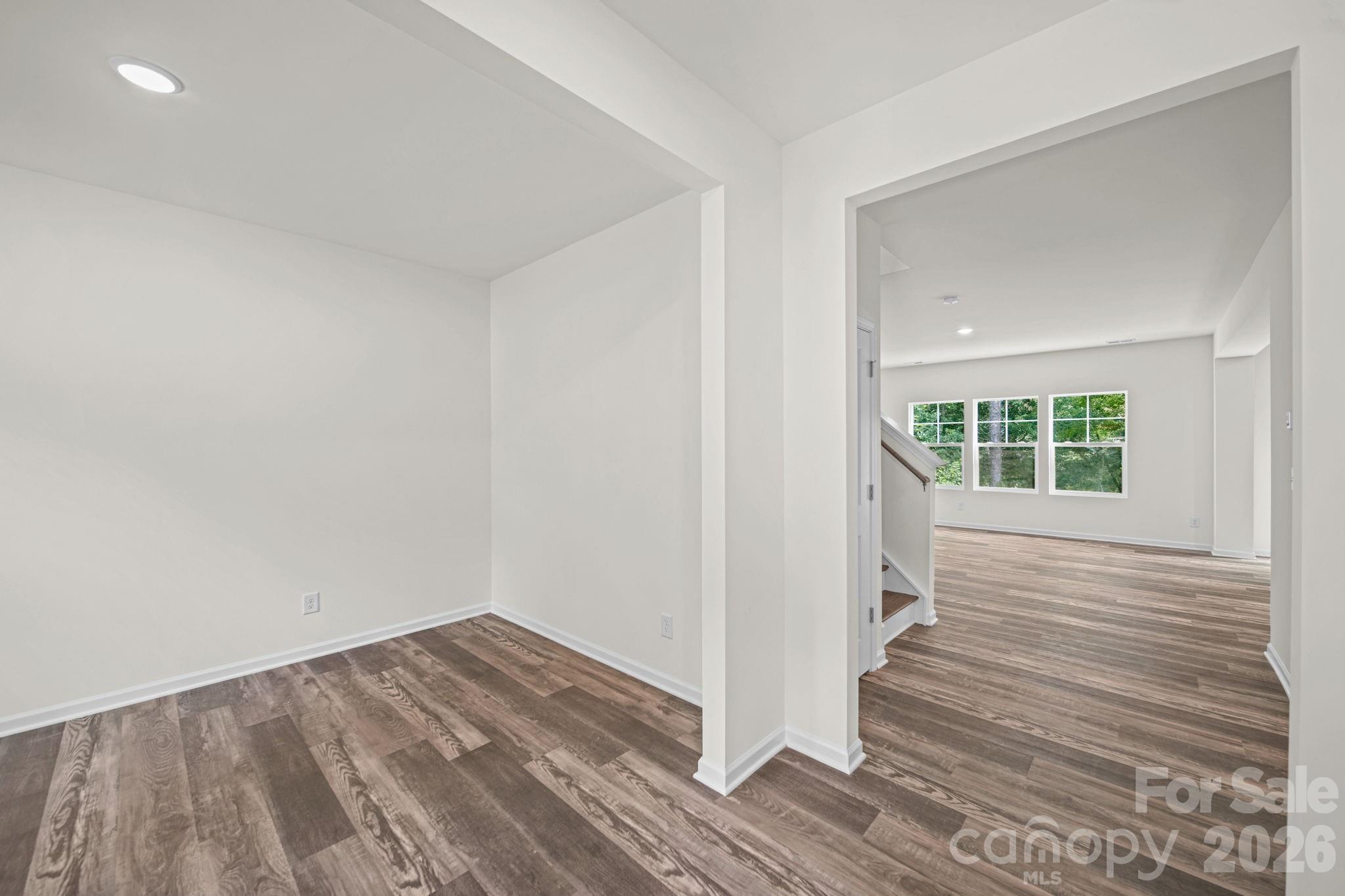 7809 E Lane Drive Property Photo 3