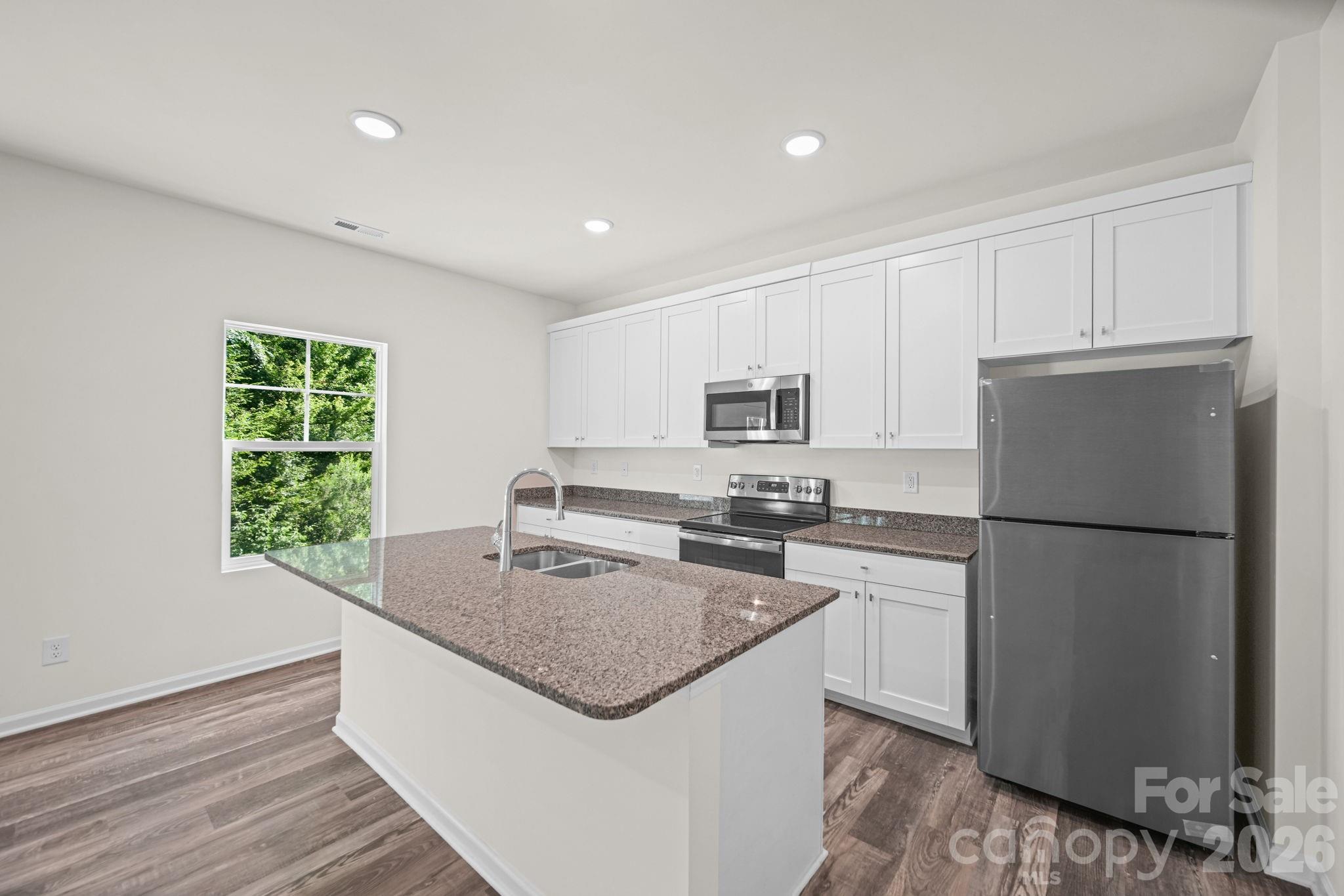 7809 E Lane Drive Property Photo 16