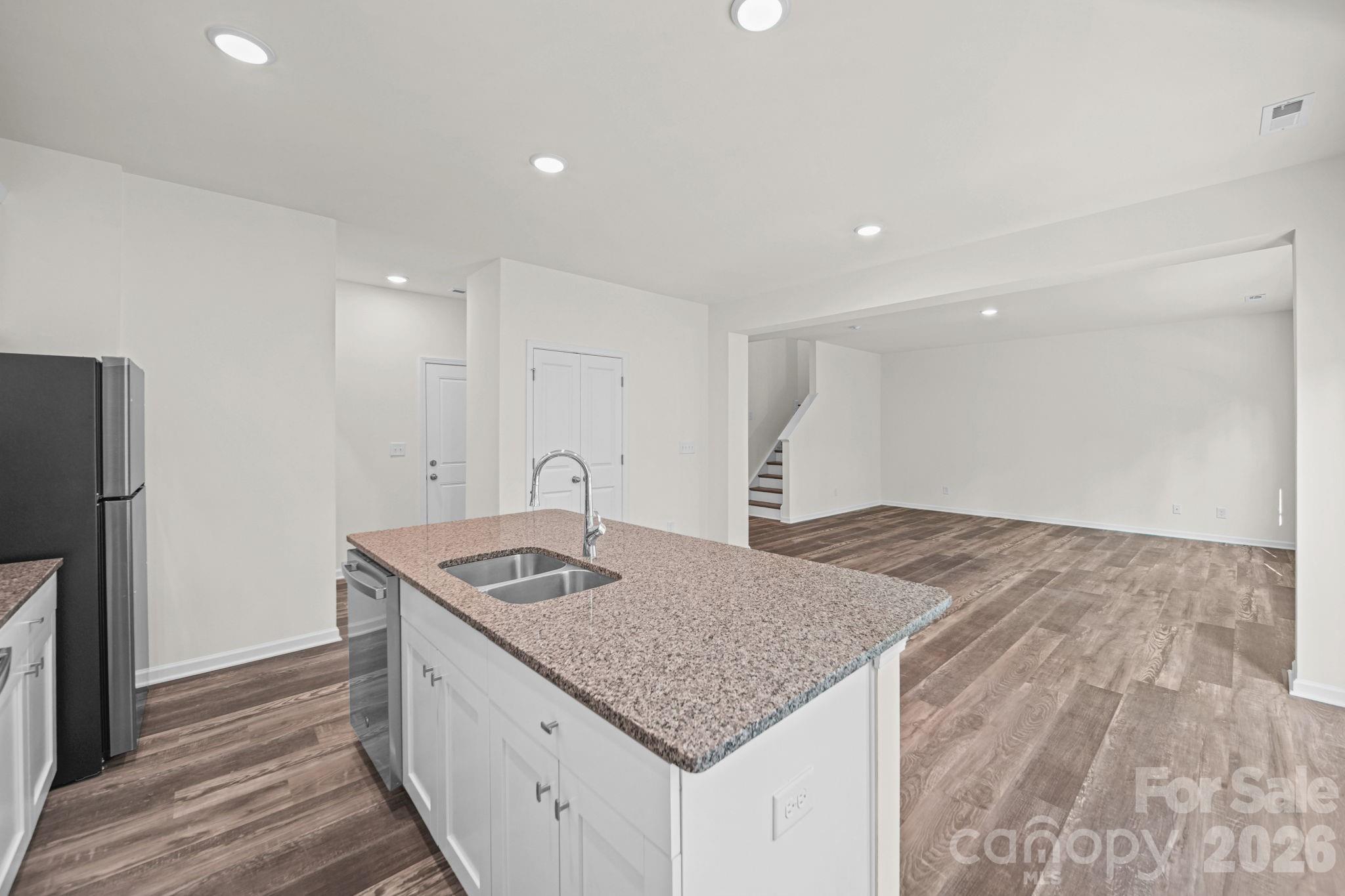 7809 E Lane Drive Property Photo 17