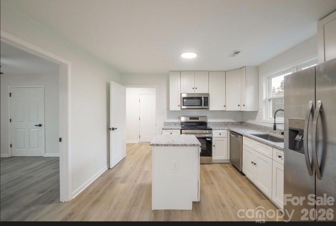 1810 E Greenbriar Road Property Photo 8