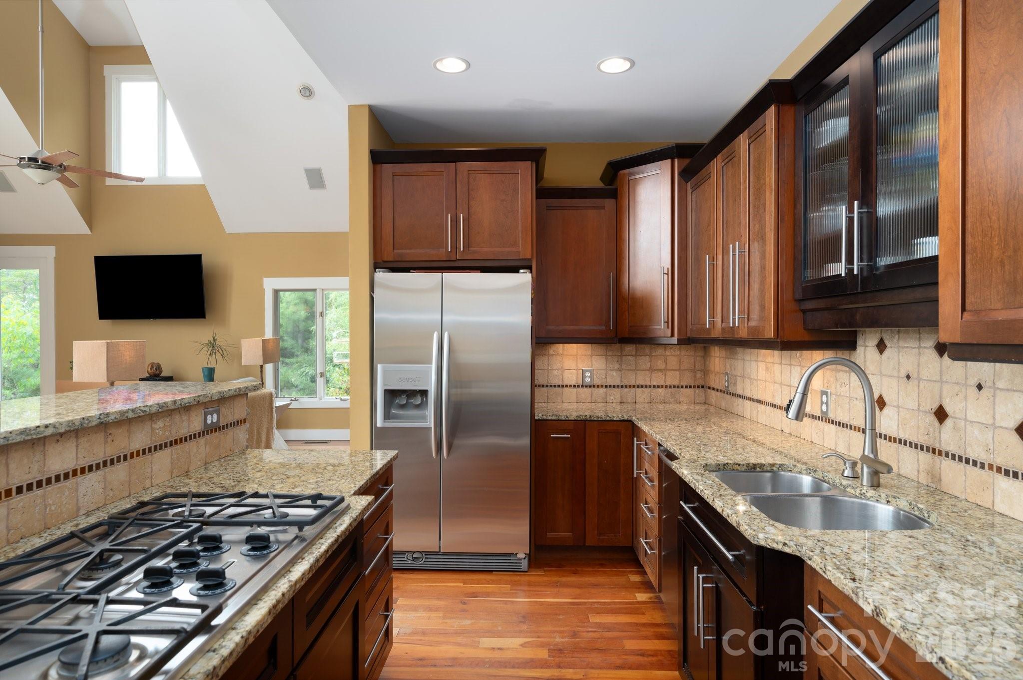 130 Black Oak Drive 0056/0057 Property Photo 14