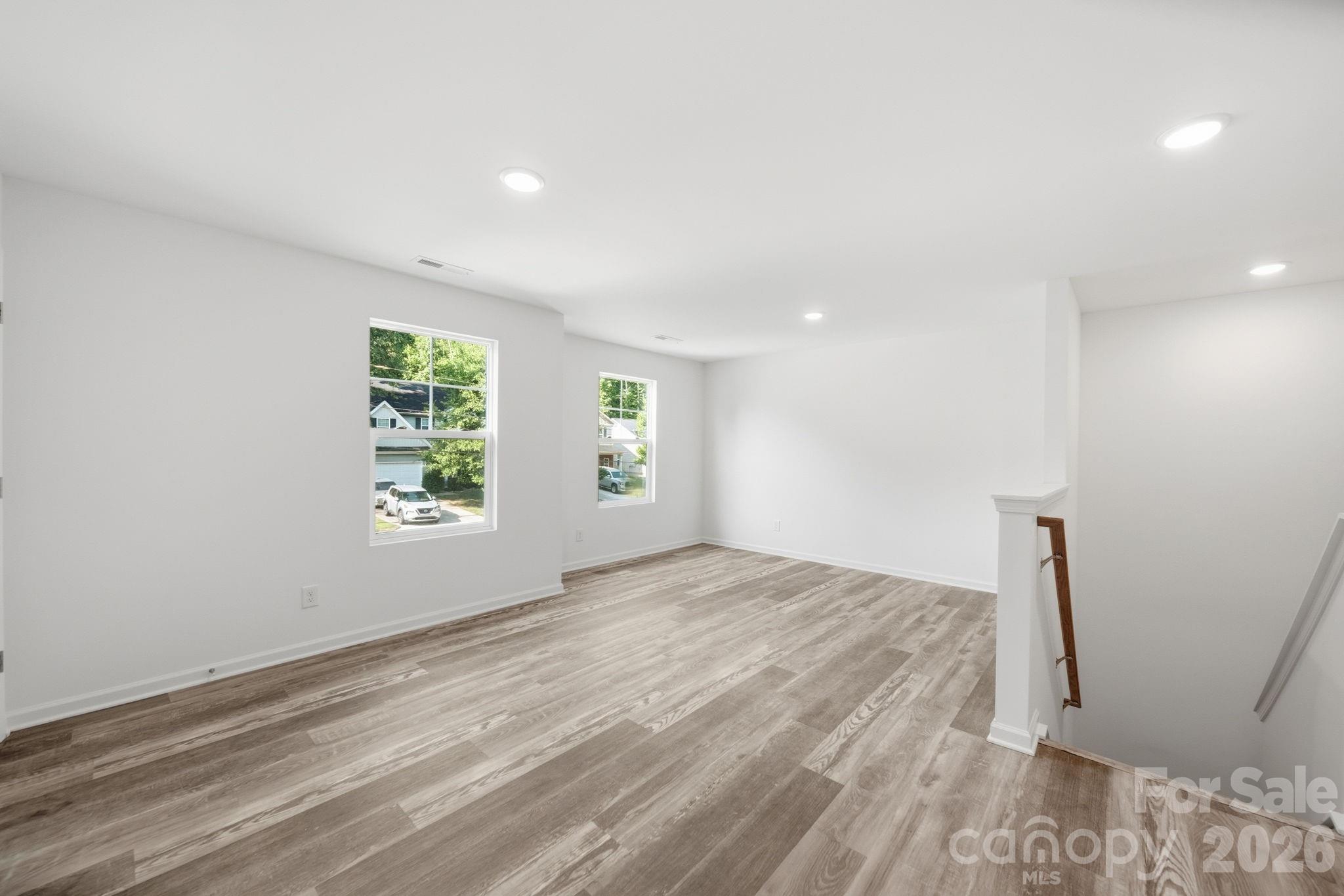 7813 E Lane Drive Property Photo 25