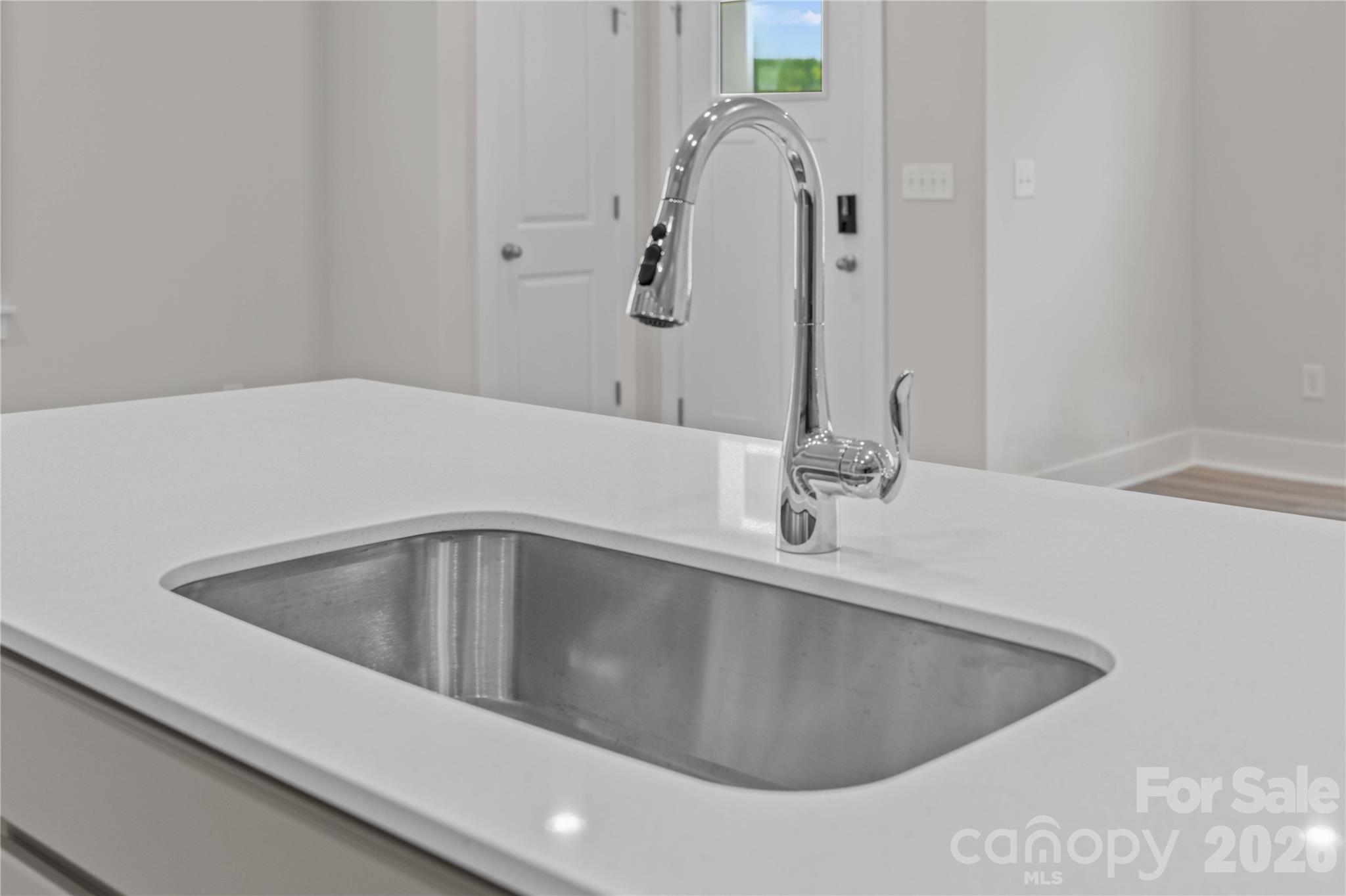 485 Etna Street 5604 Property Photo 10