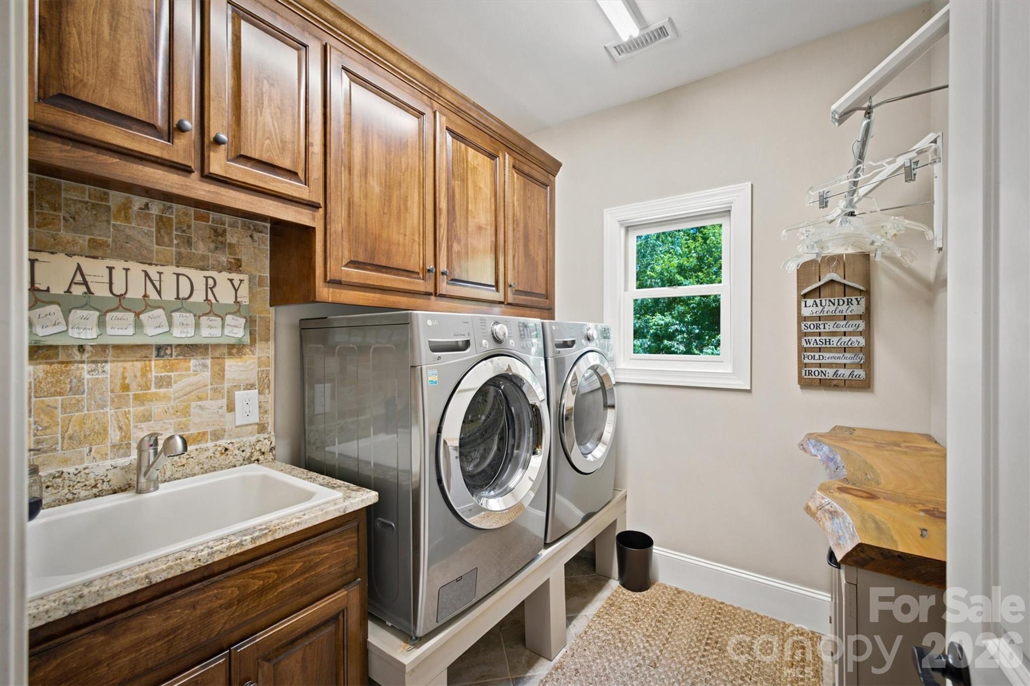 1167 Johns Ridge Parkway Property Photo 18