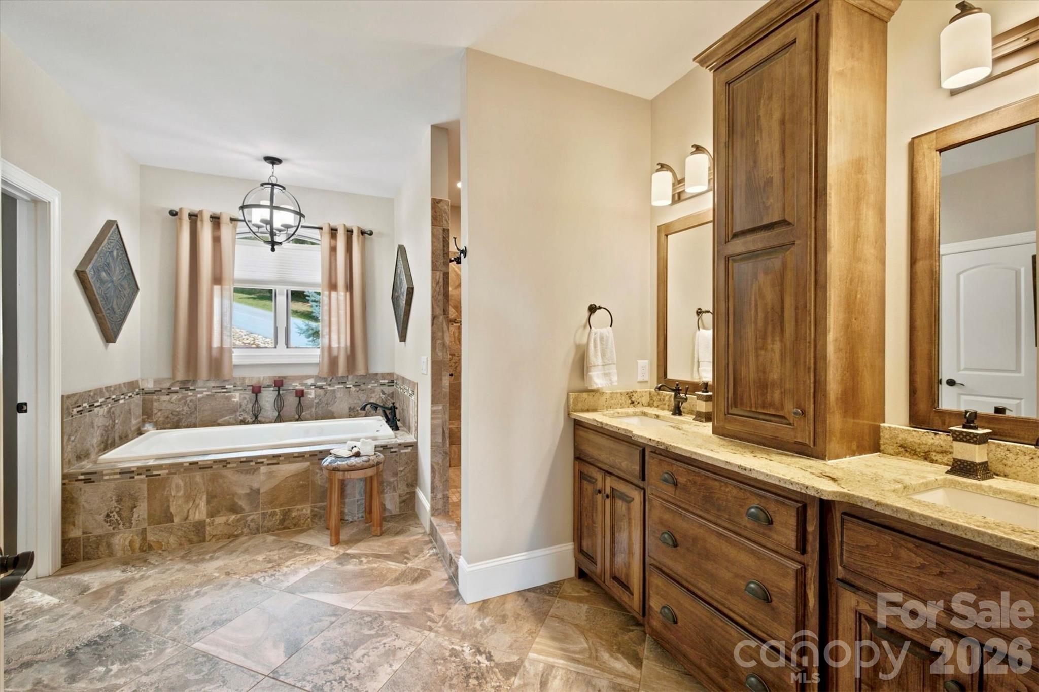 1167 Johns Ridge Parkway Property Photo 20