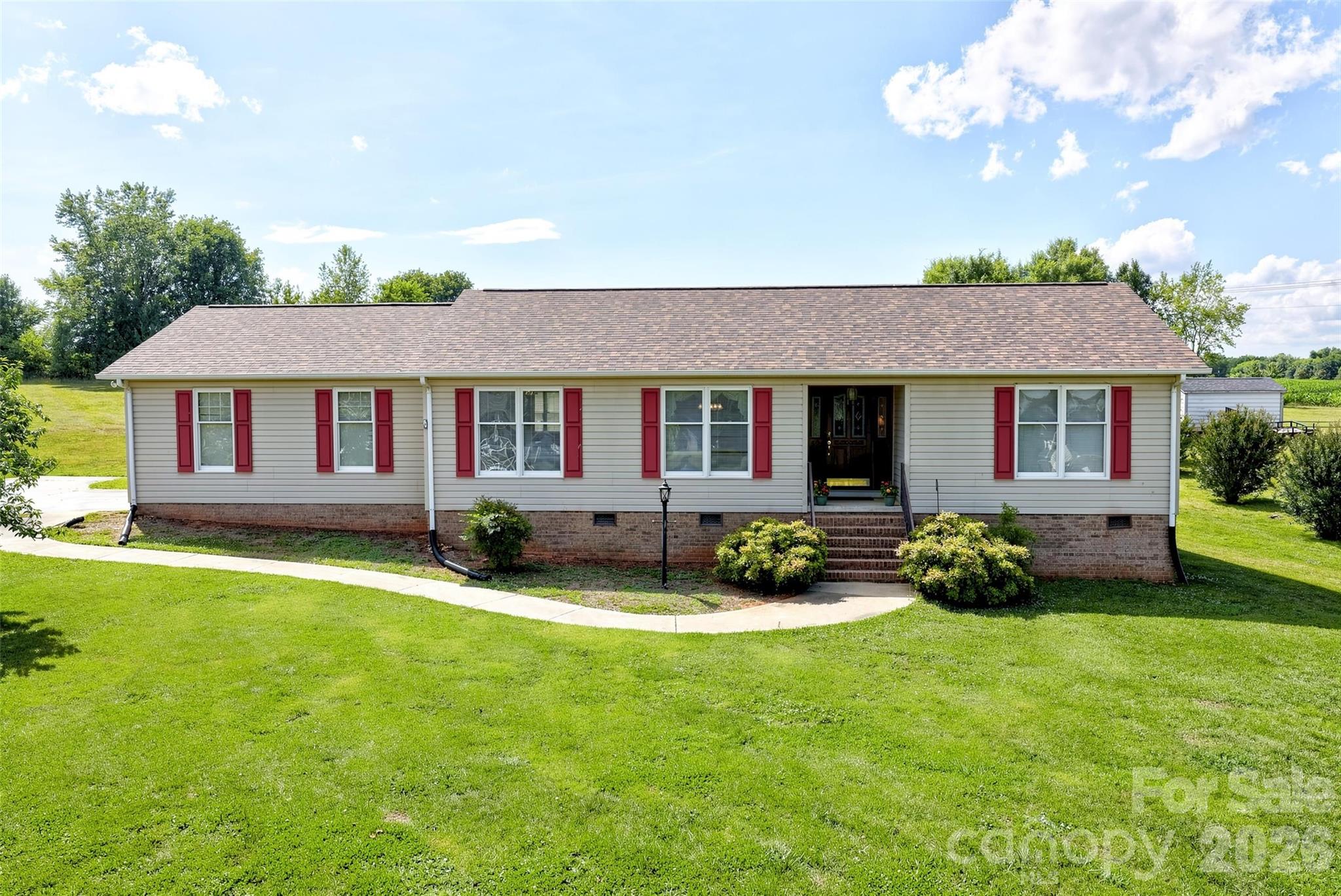 121 Marcus Drive Property Photo 1