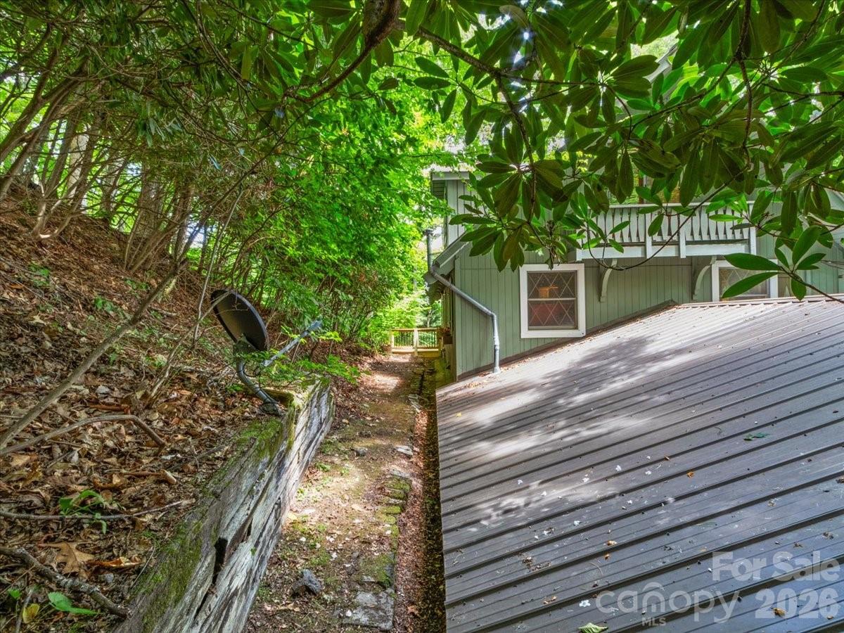 119 Fox Den Road Property Photo 5
