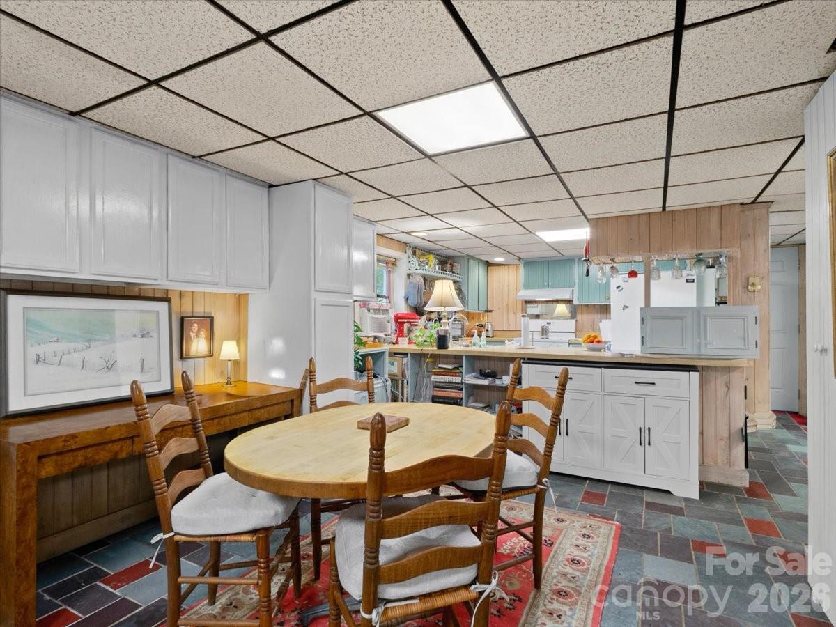 119 Fox Den Road Property Photo 13