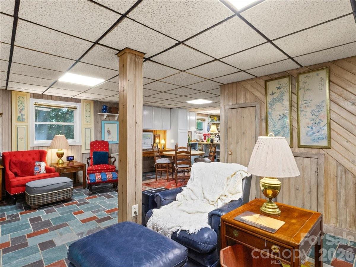 119 Fox Den Road Property Photo 16