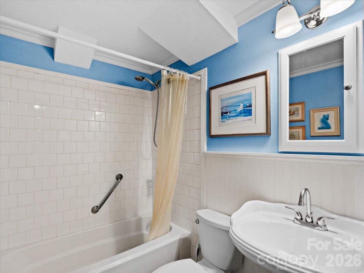 119 Fox Den Road Property Photo 33