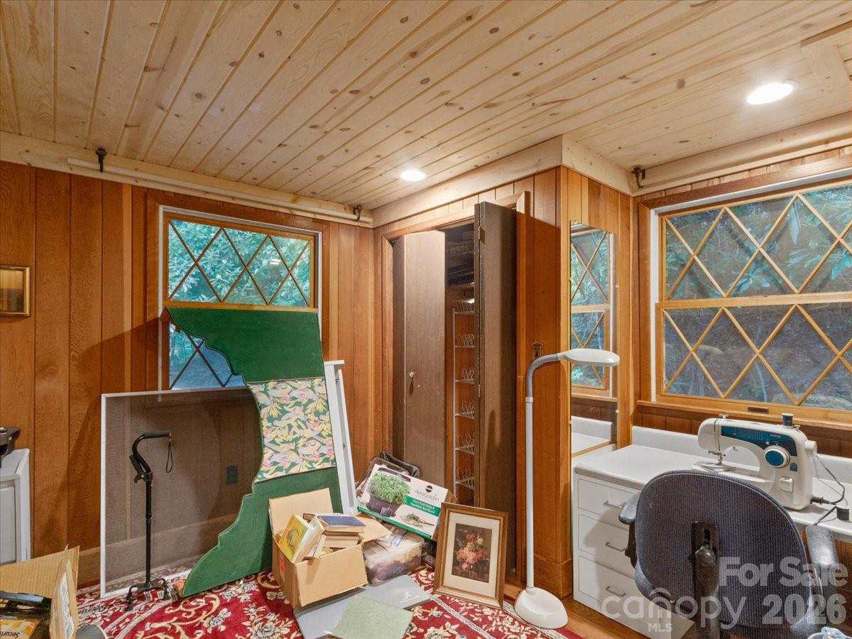 119 Fox Den Road Property Photo 34