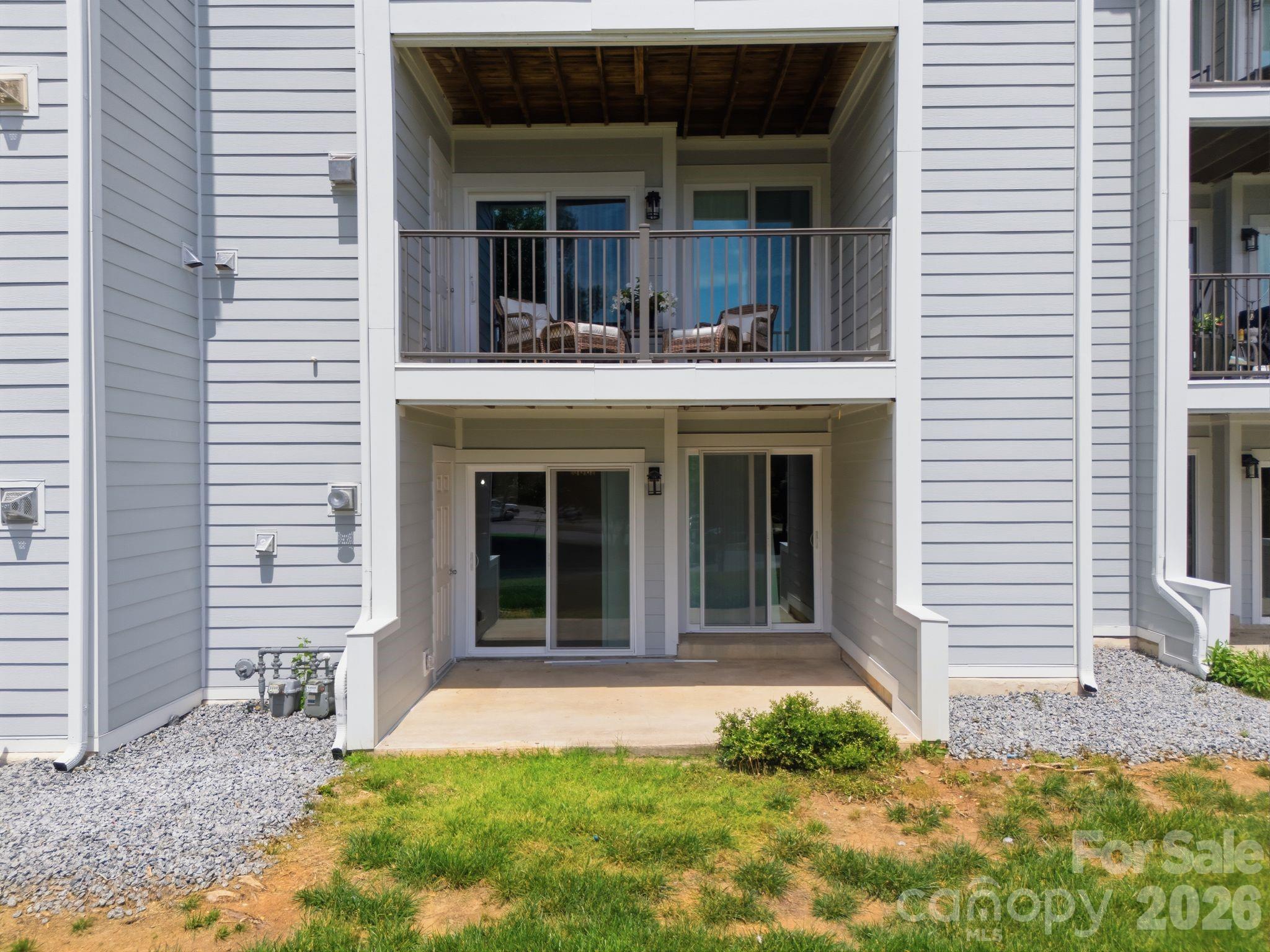 18817 Nautical Drive 105 Property Photo 6
