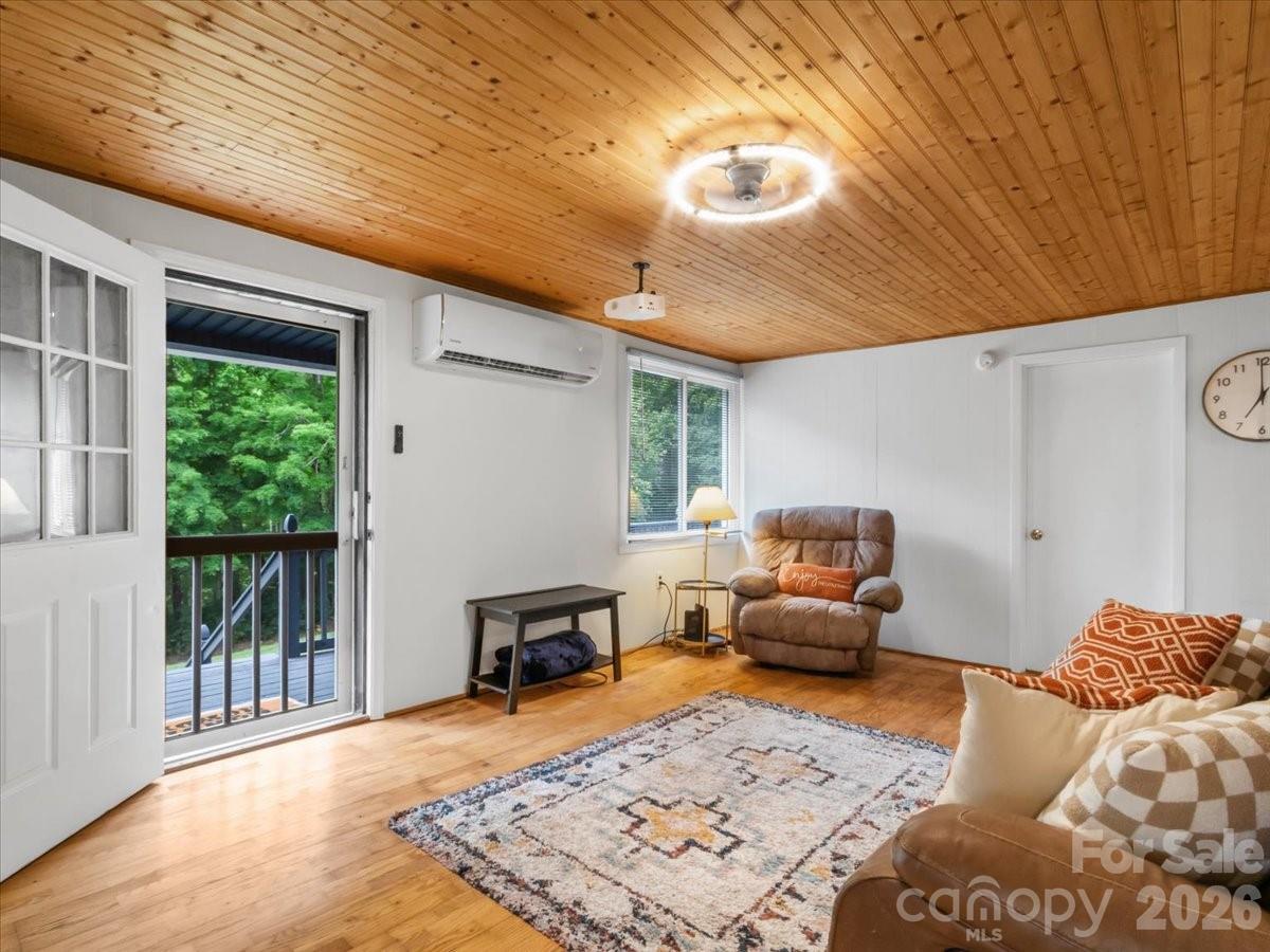352 Jakes Branch Road Property Photo 5
