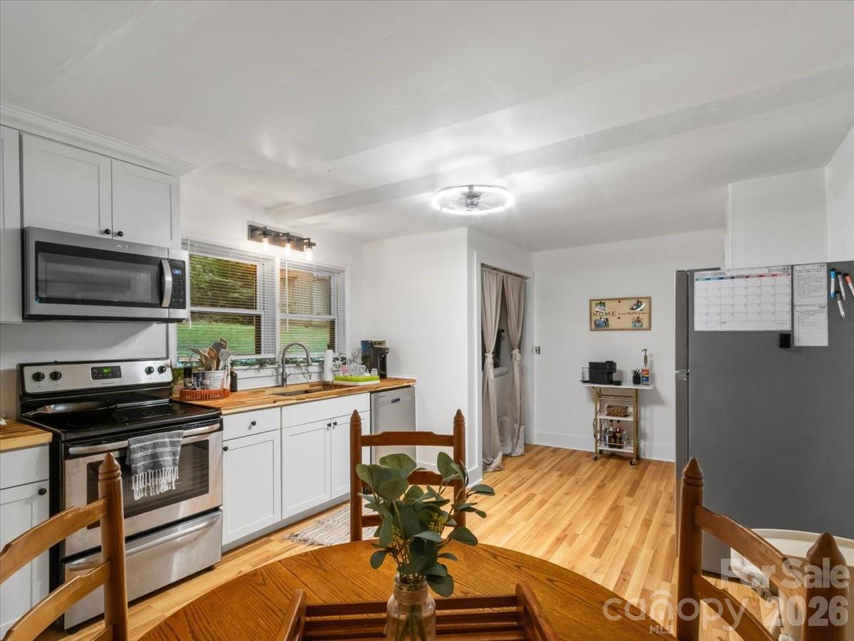 352 Jakes Branch Road Property Photo 9
