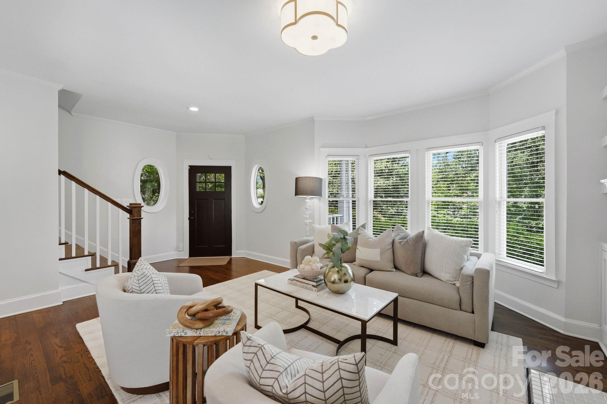 2009 Victorian Place Property Photo 6