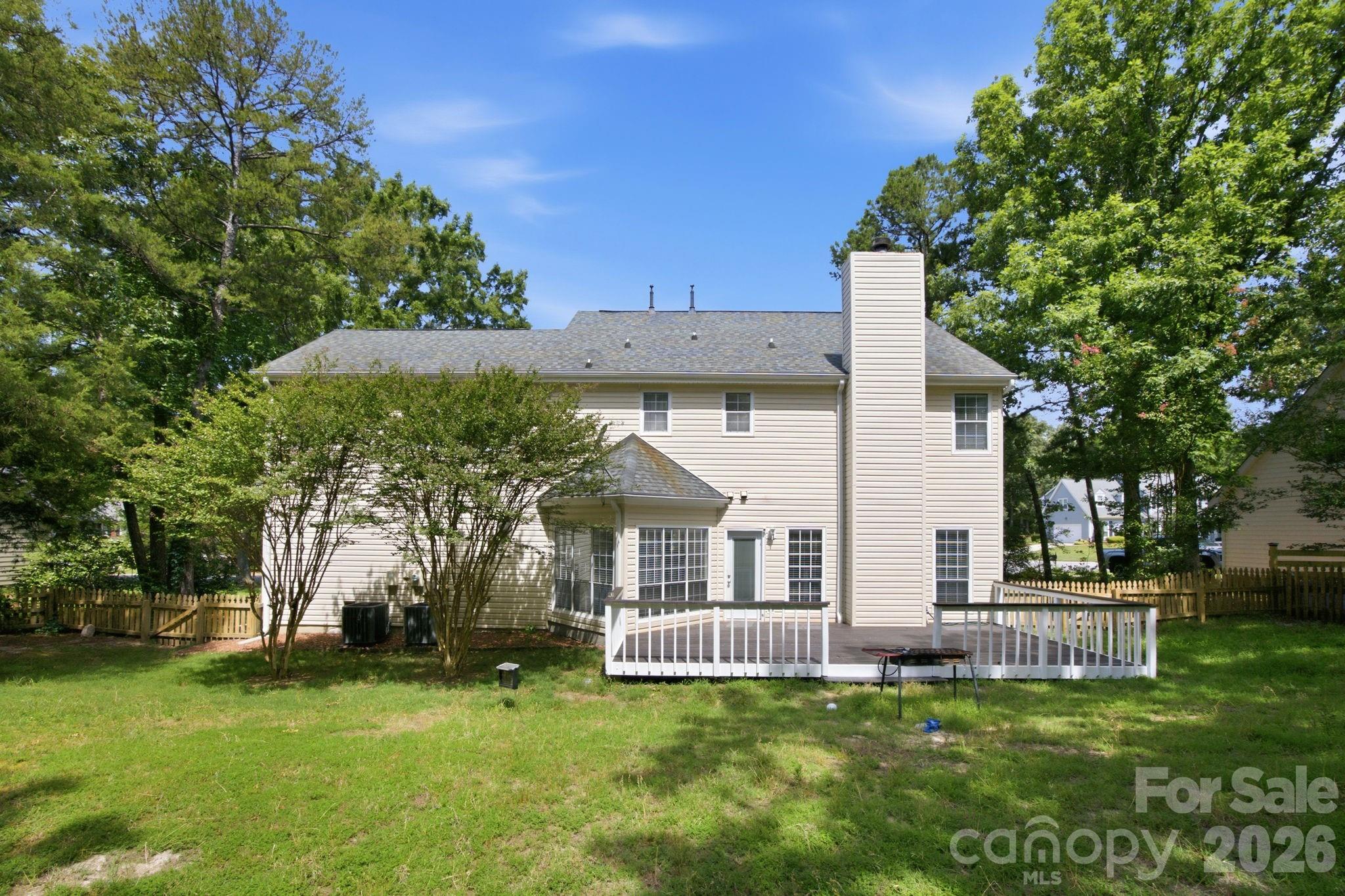 8048 Hunley Ridge Road Property Photo 2