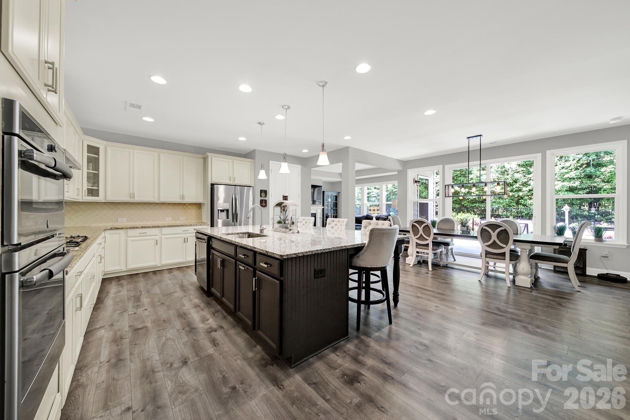 7043 Wyngate Place Property Photo 8