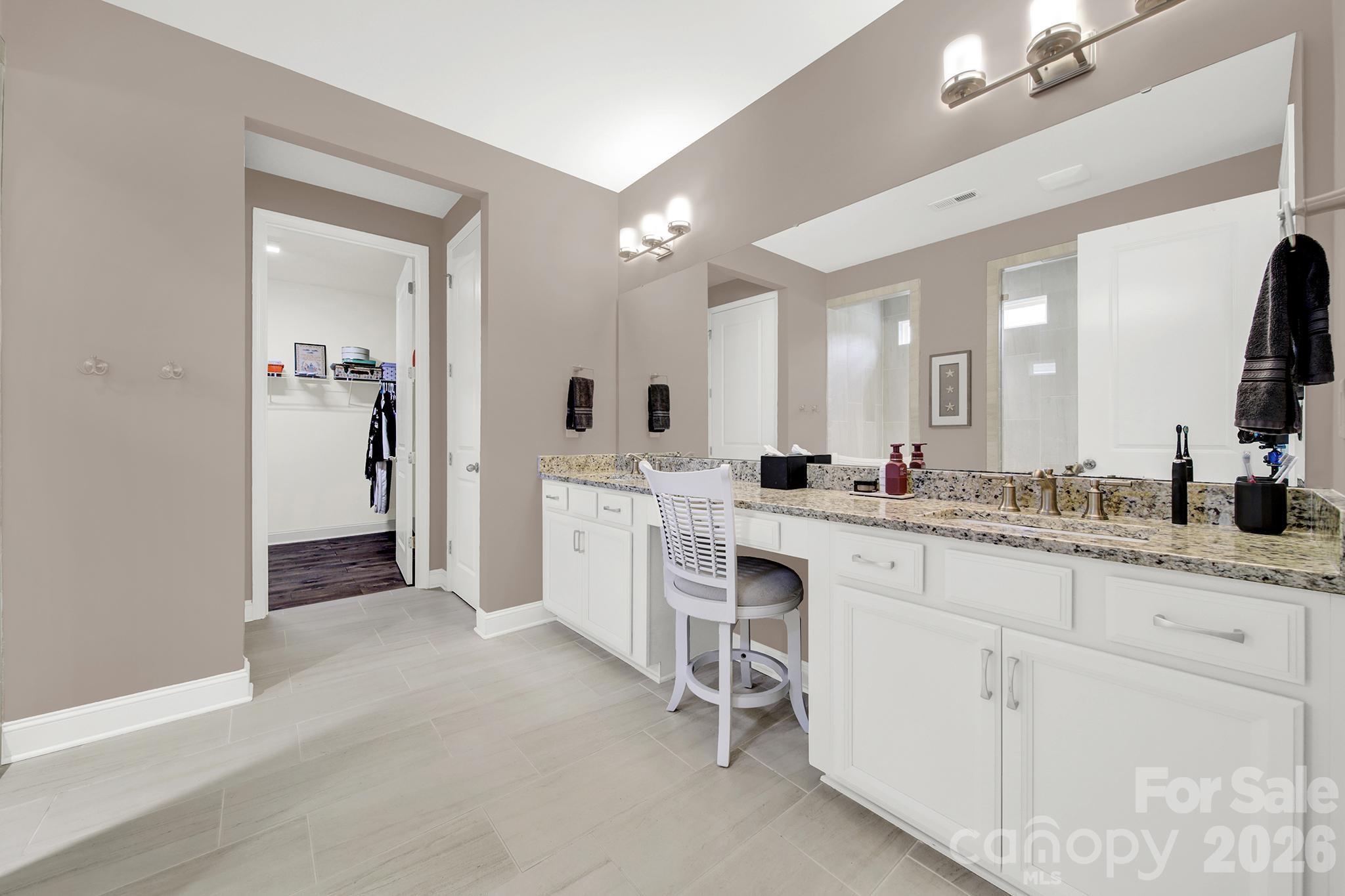 7043 Wyngate Place Property Photo 18