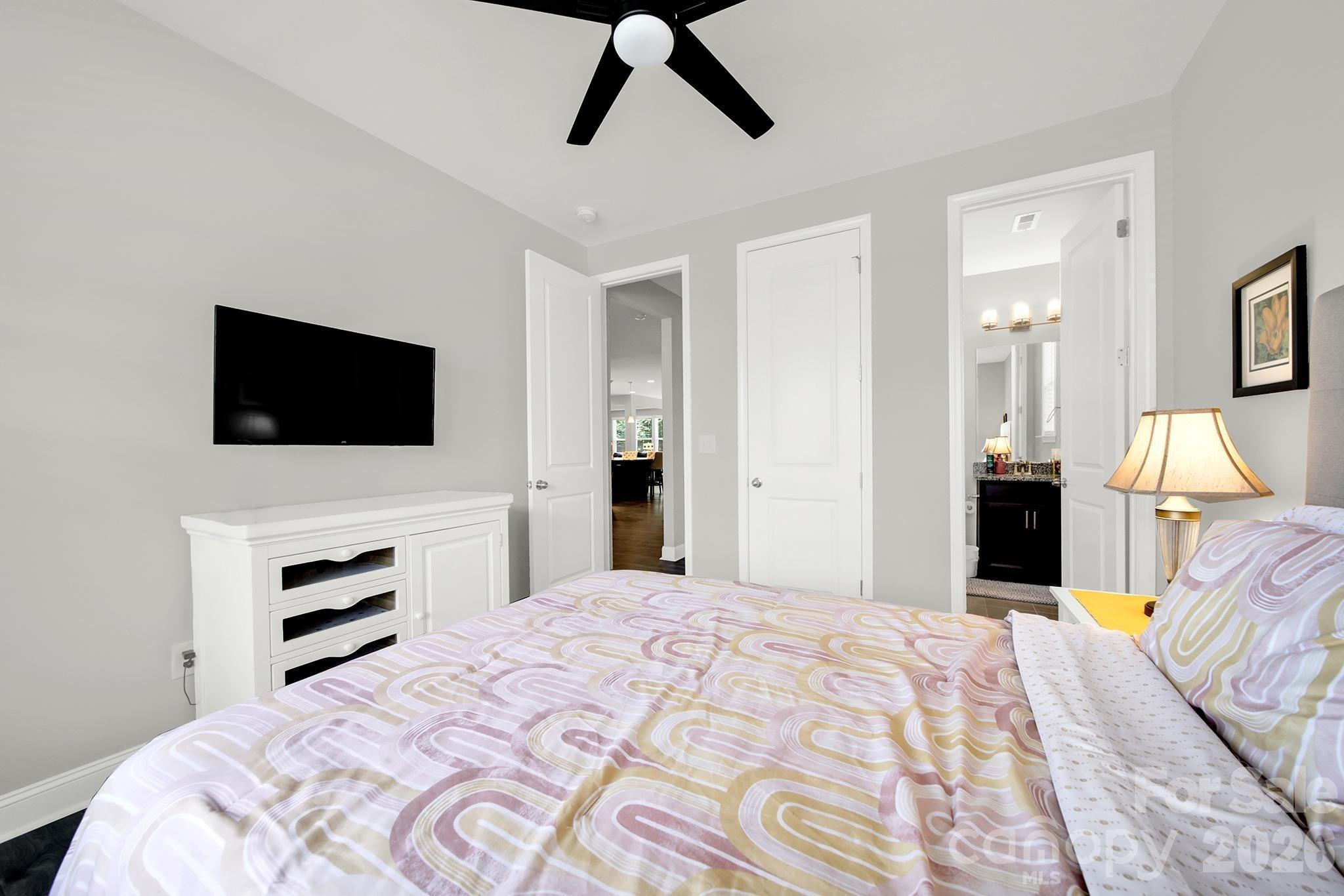 7043 Wyngate Place Property Photo 27