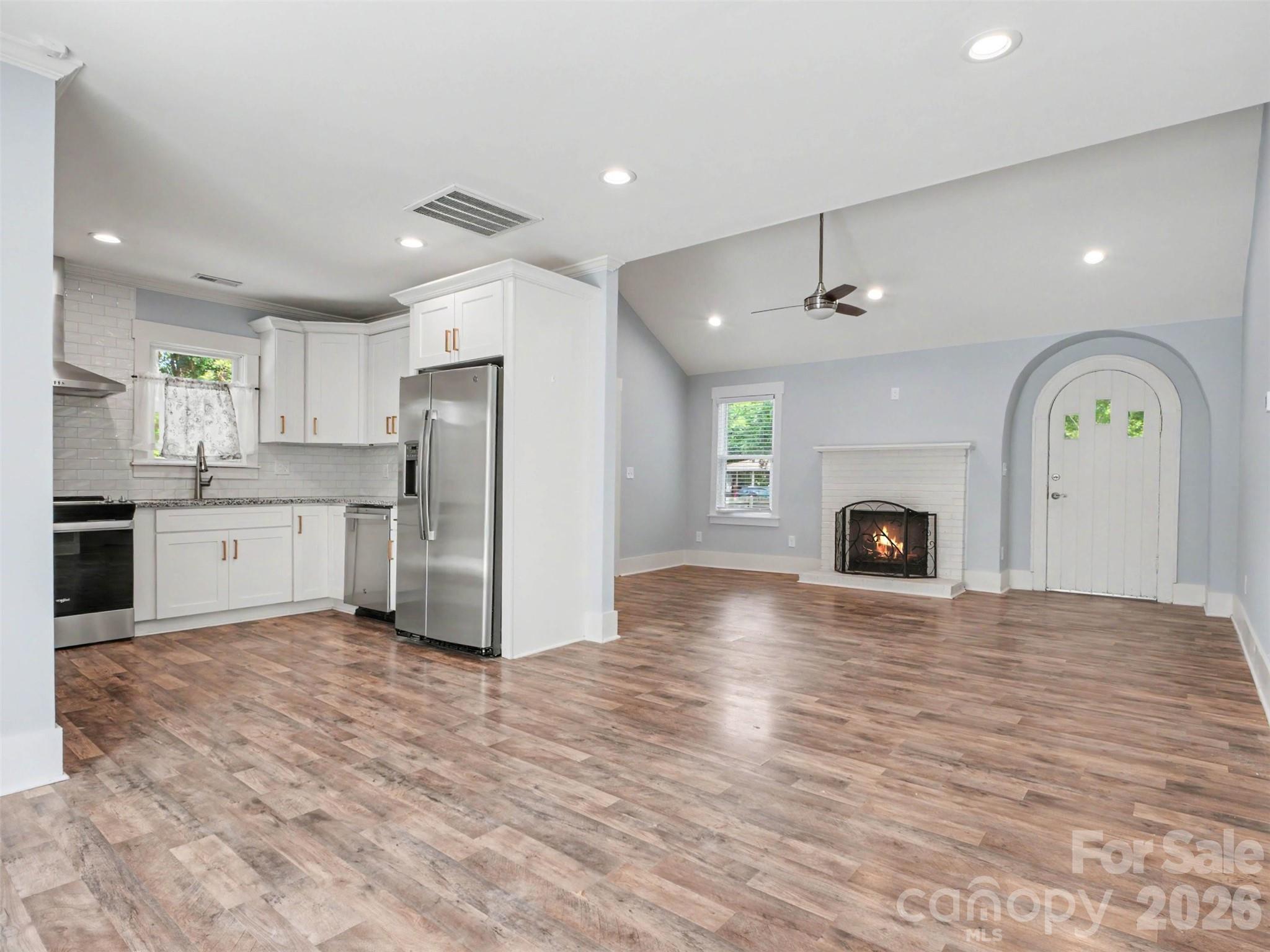 12 Mills Avenue Property Photo 8