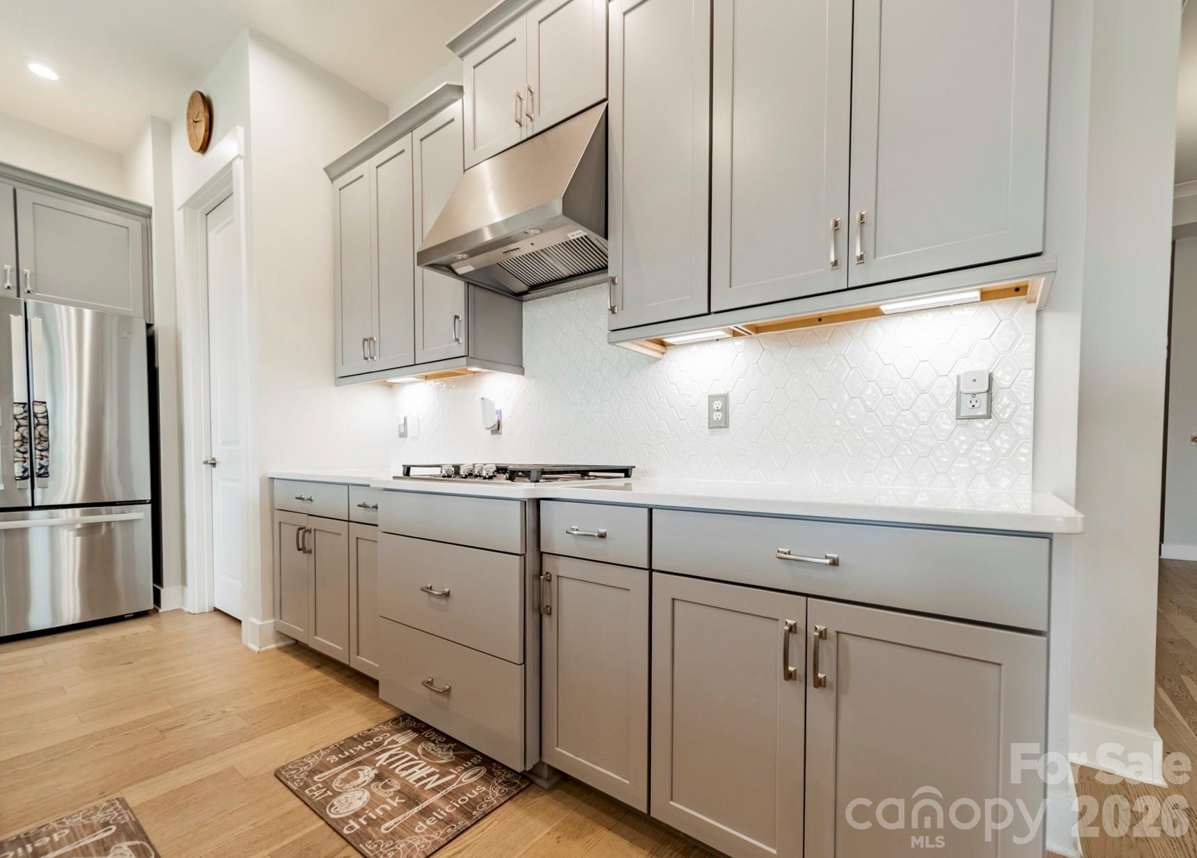 1019 Carlyle Lane Property Photo 6