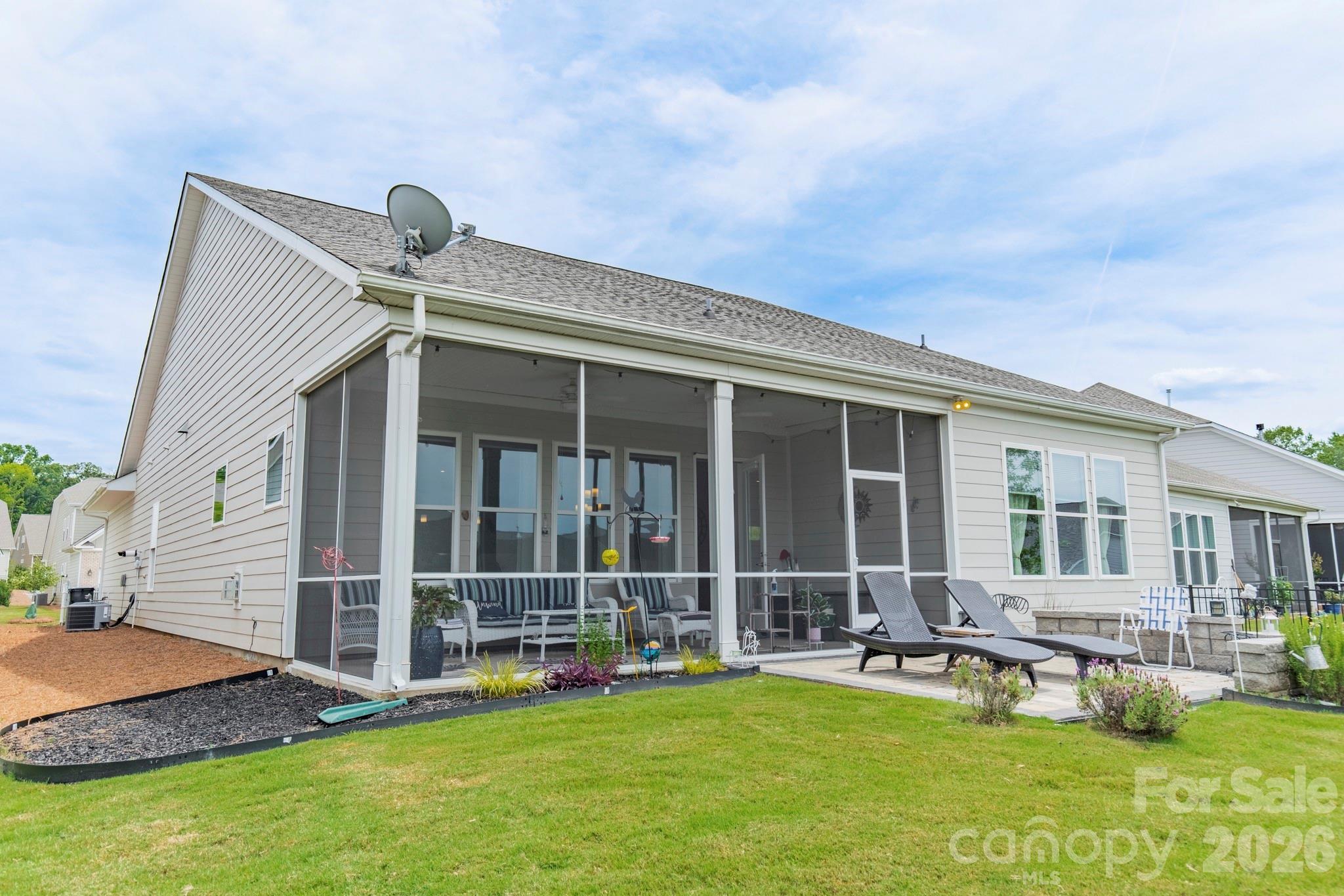 1019 Carlyle Lane Property Photo 38