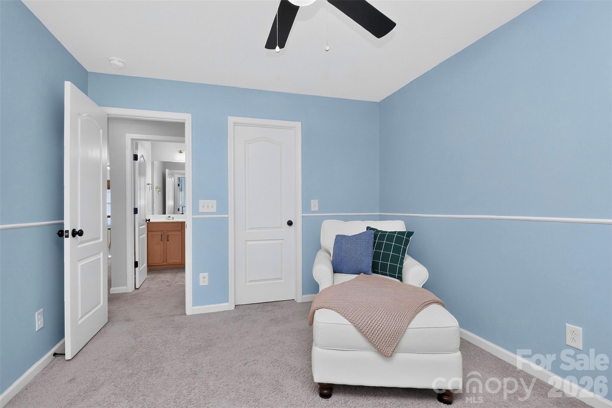 128 Creekside Crossing Lane Property Photo 34