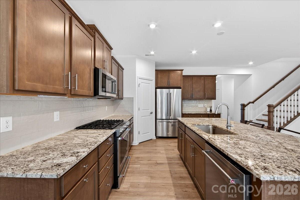 11119 Glasden Road Property Photo 13