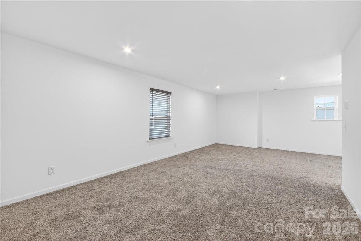 11119 Glasden Road Property Photo 32