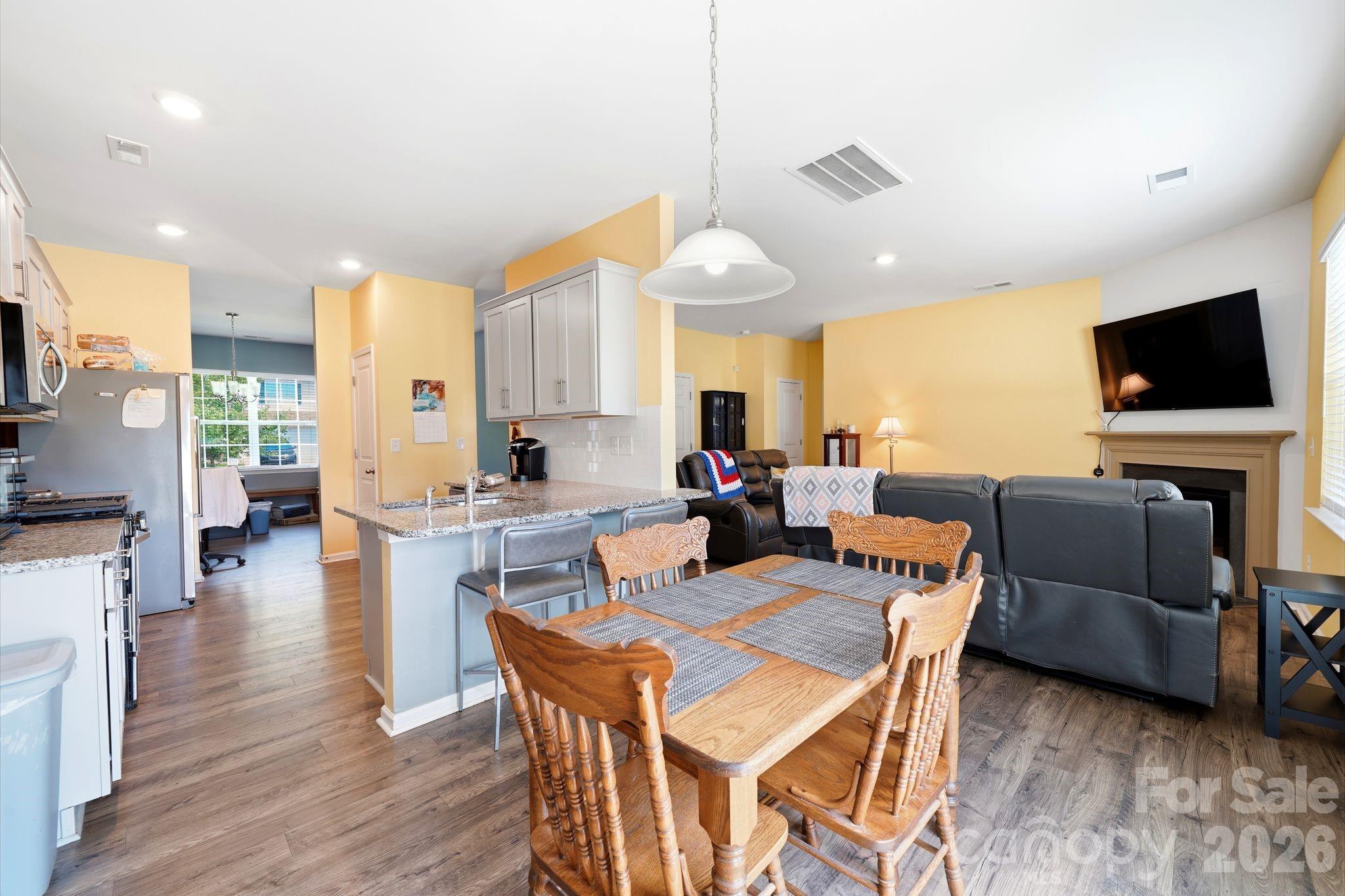 9839 Oak Barrel Lane Property Photo 11