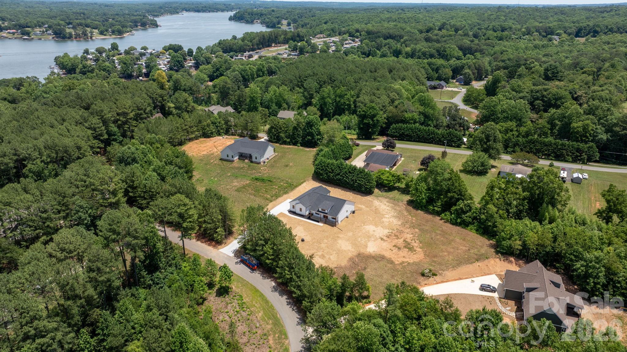 1265 Misty Lane Property Photo 9