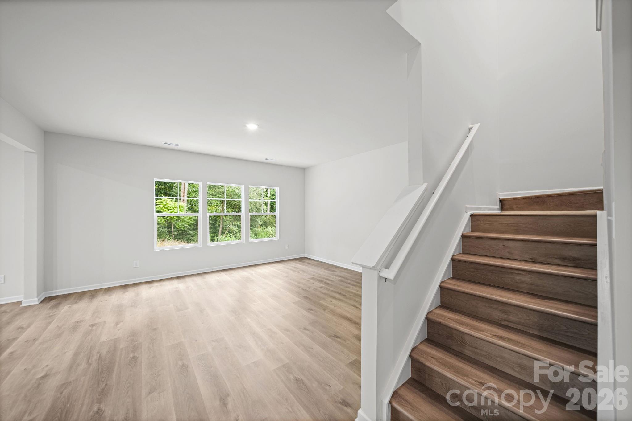 1412 Hubbard Terrace Property Photo 8